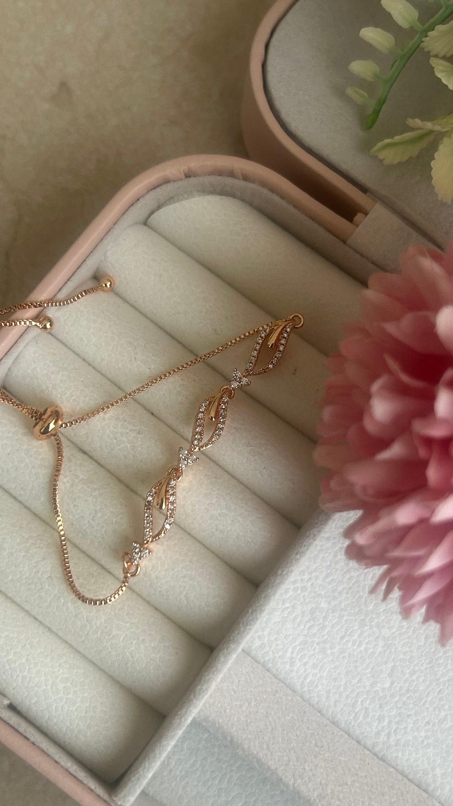 CZ Classic curve shaped bracelet