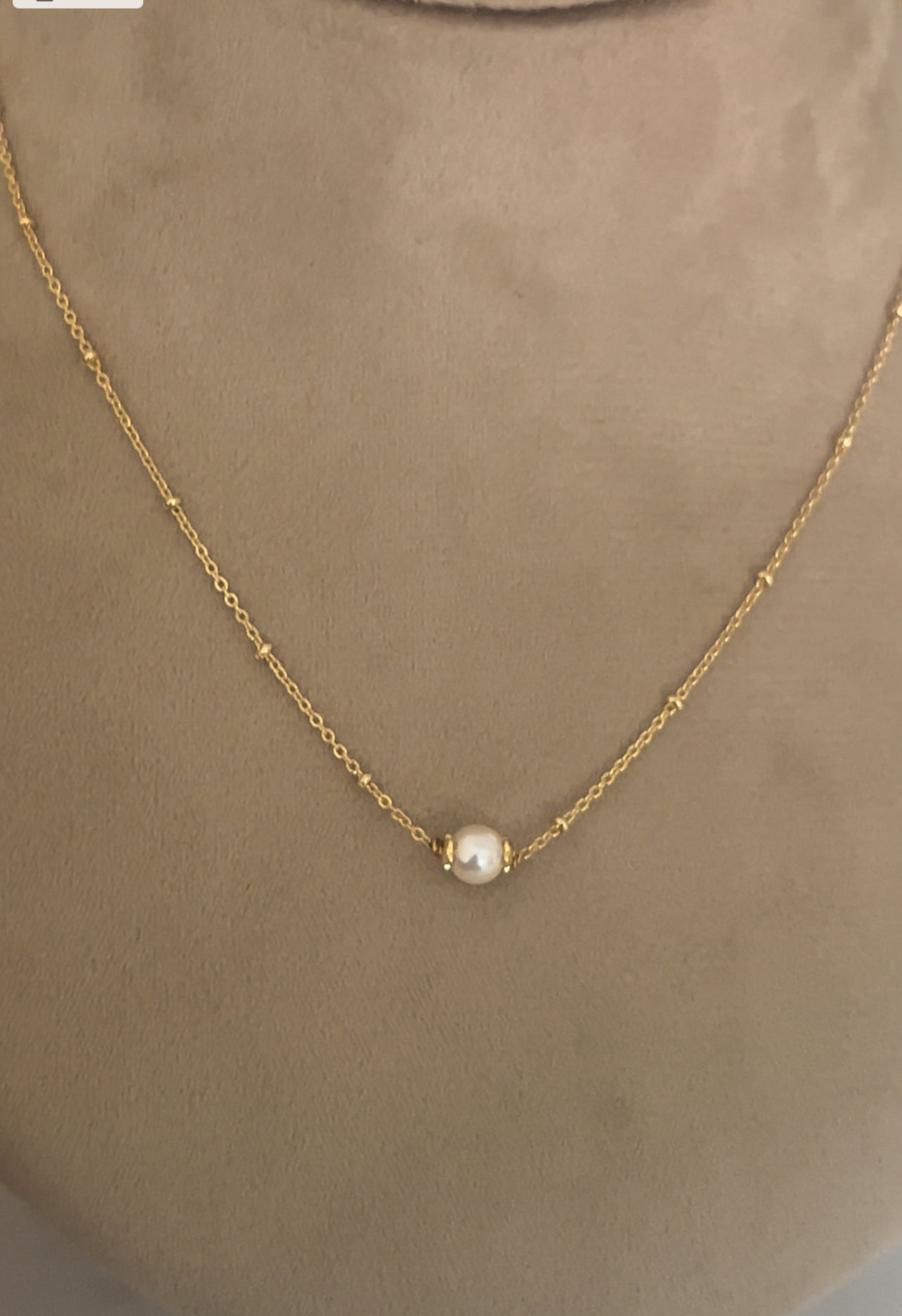 Chain with swaroski pearl in 16 inches