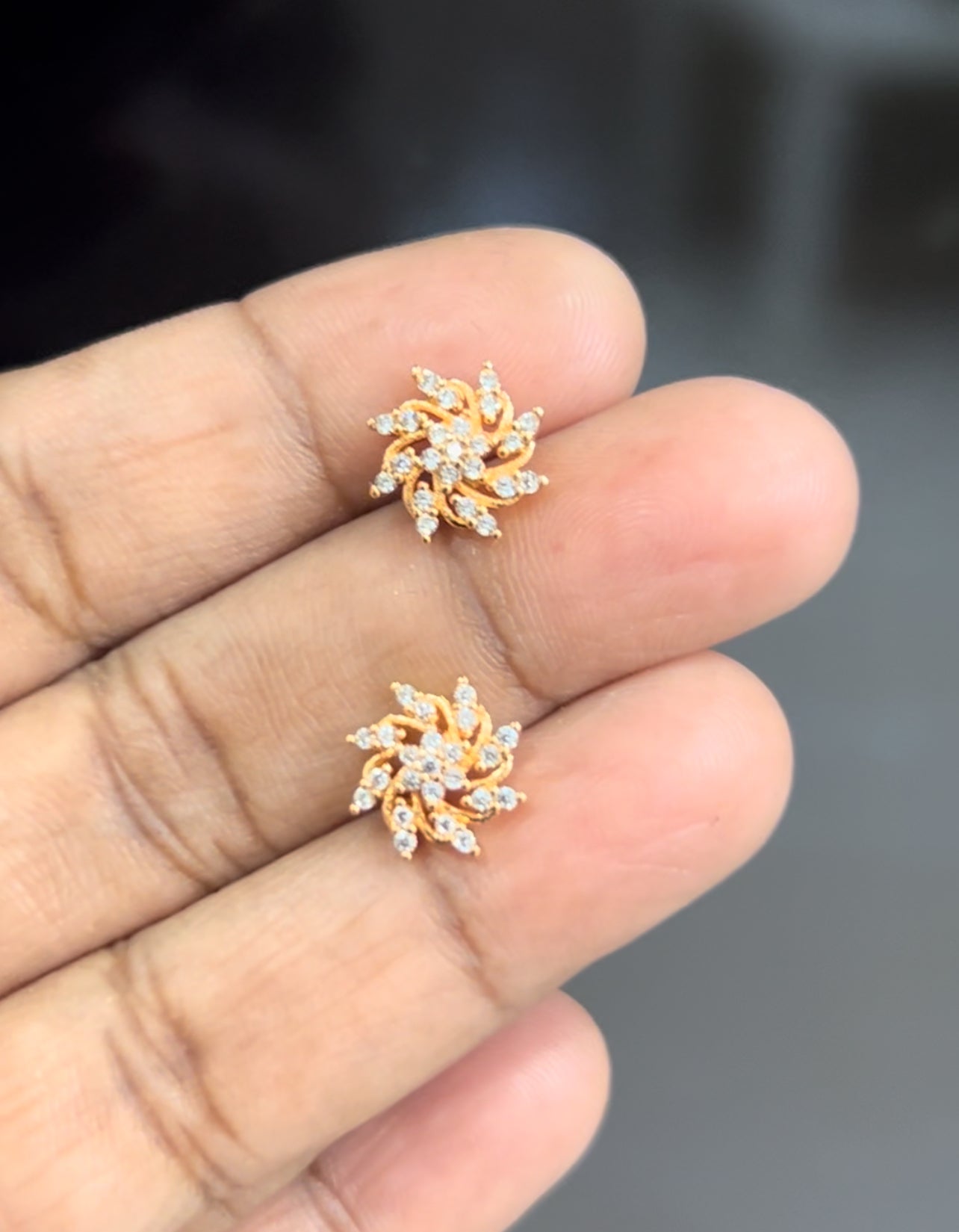 Elegant Gold Plated Twisted Floral Design Daily Wear Ear Studs