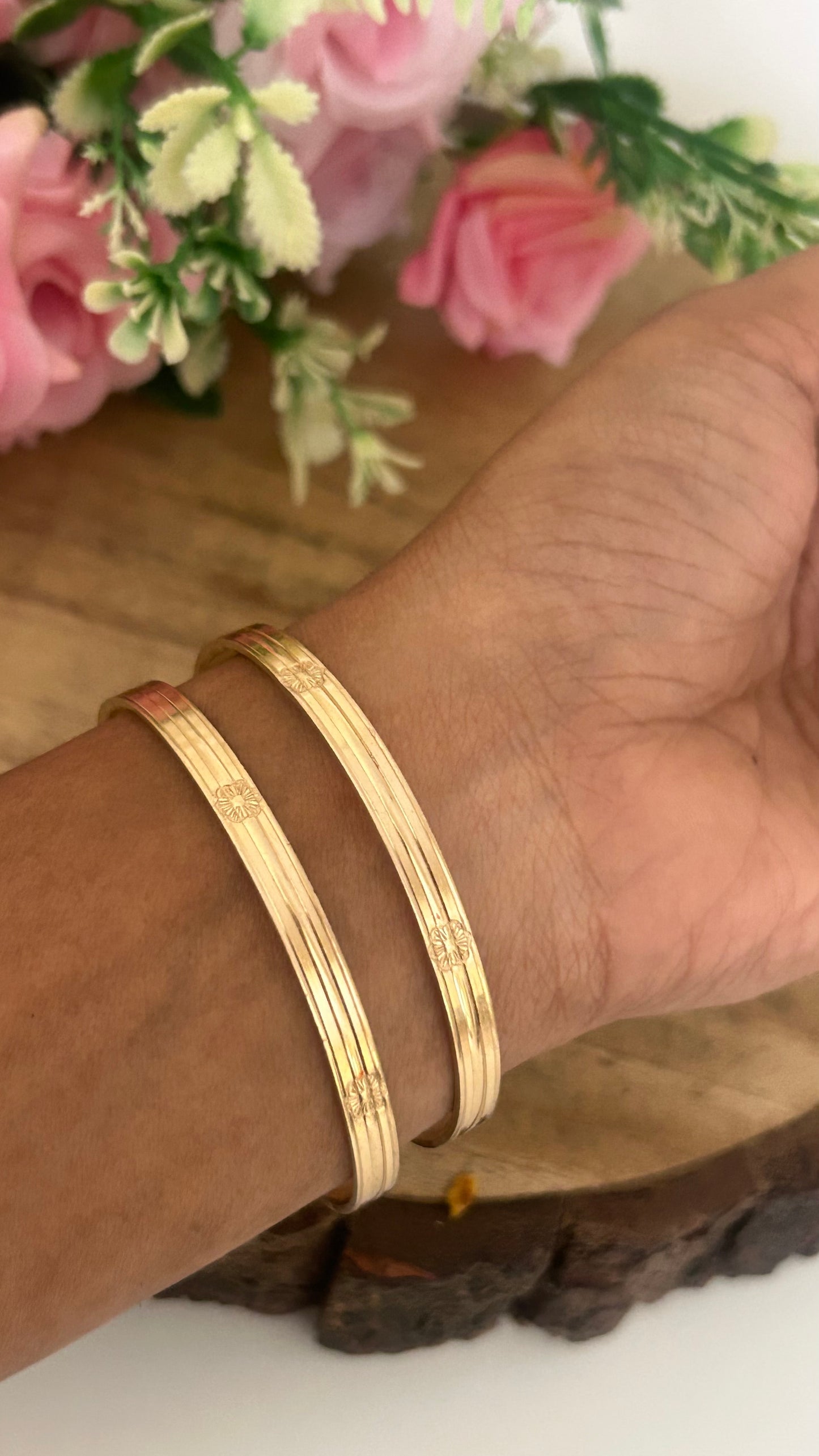 Minimal Floral Design Panchaloham Bangles unpolished