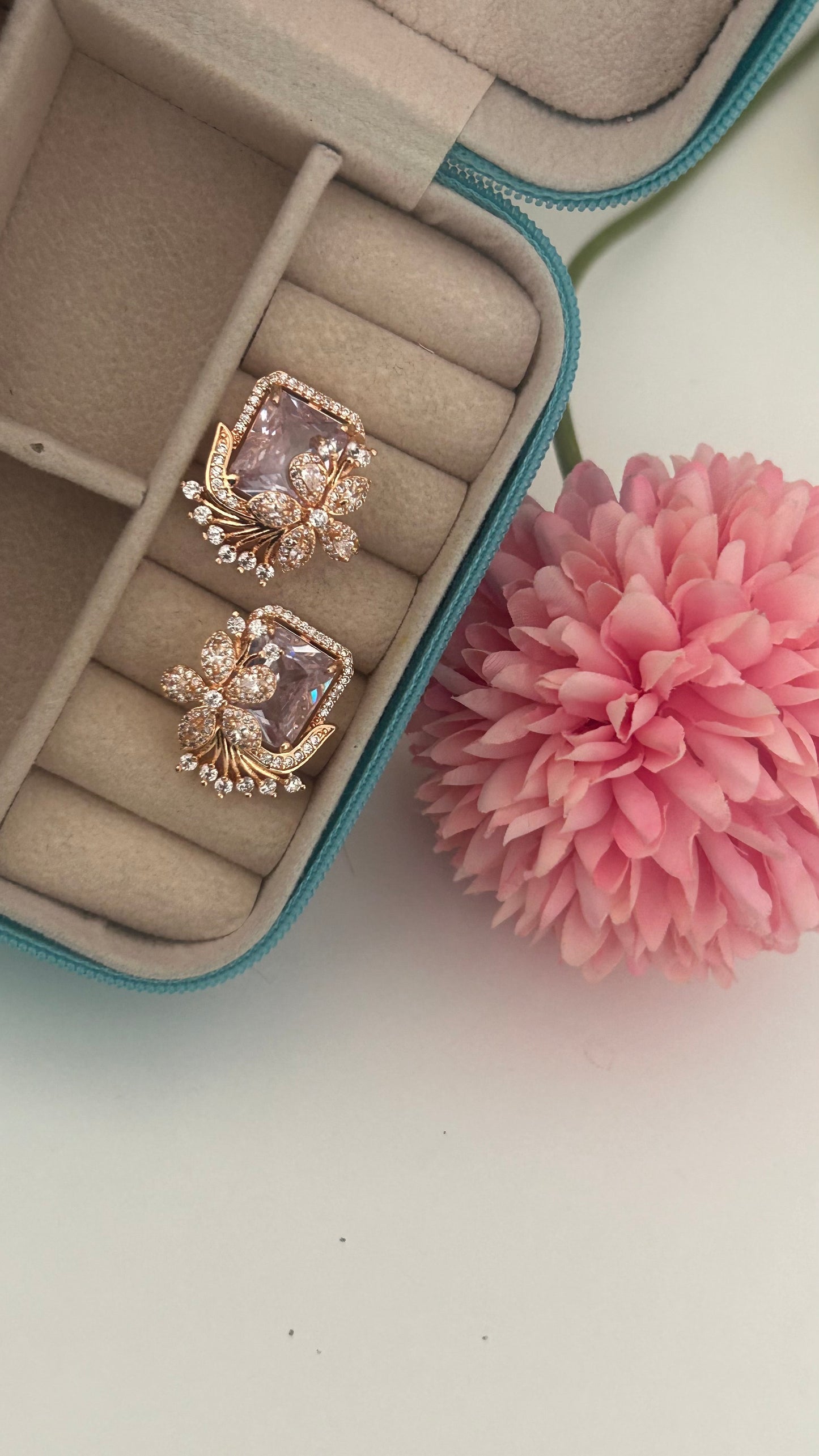 CZ fancy flower stud