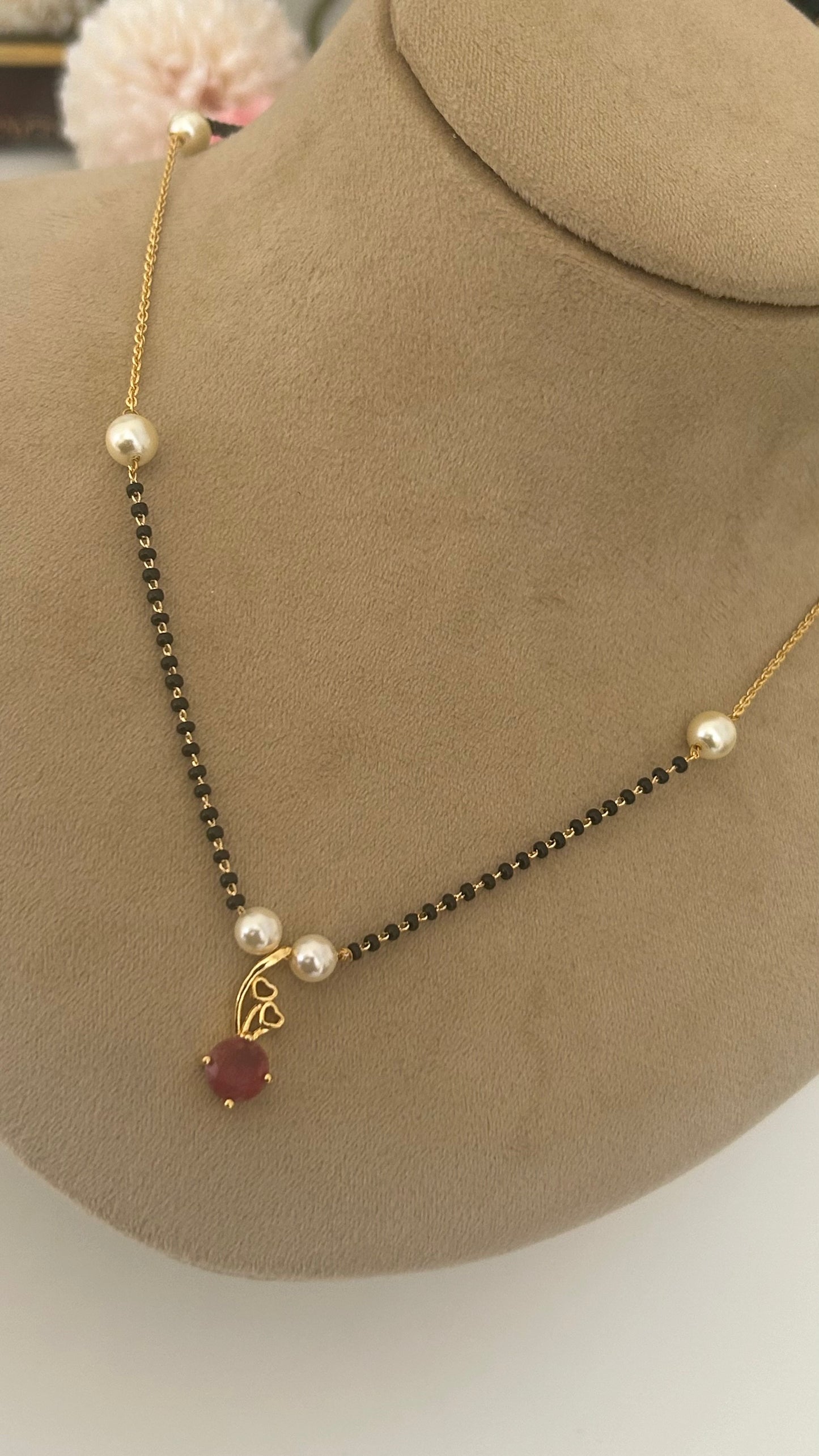 Black bead chain with pretty heart symbol locket same like in gold with 18 inches