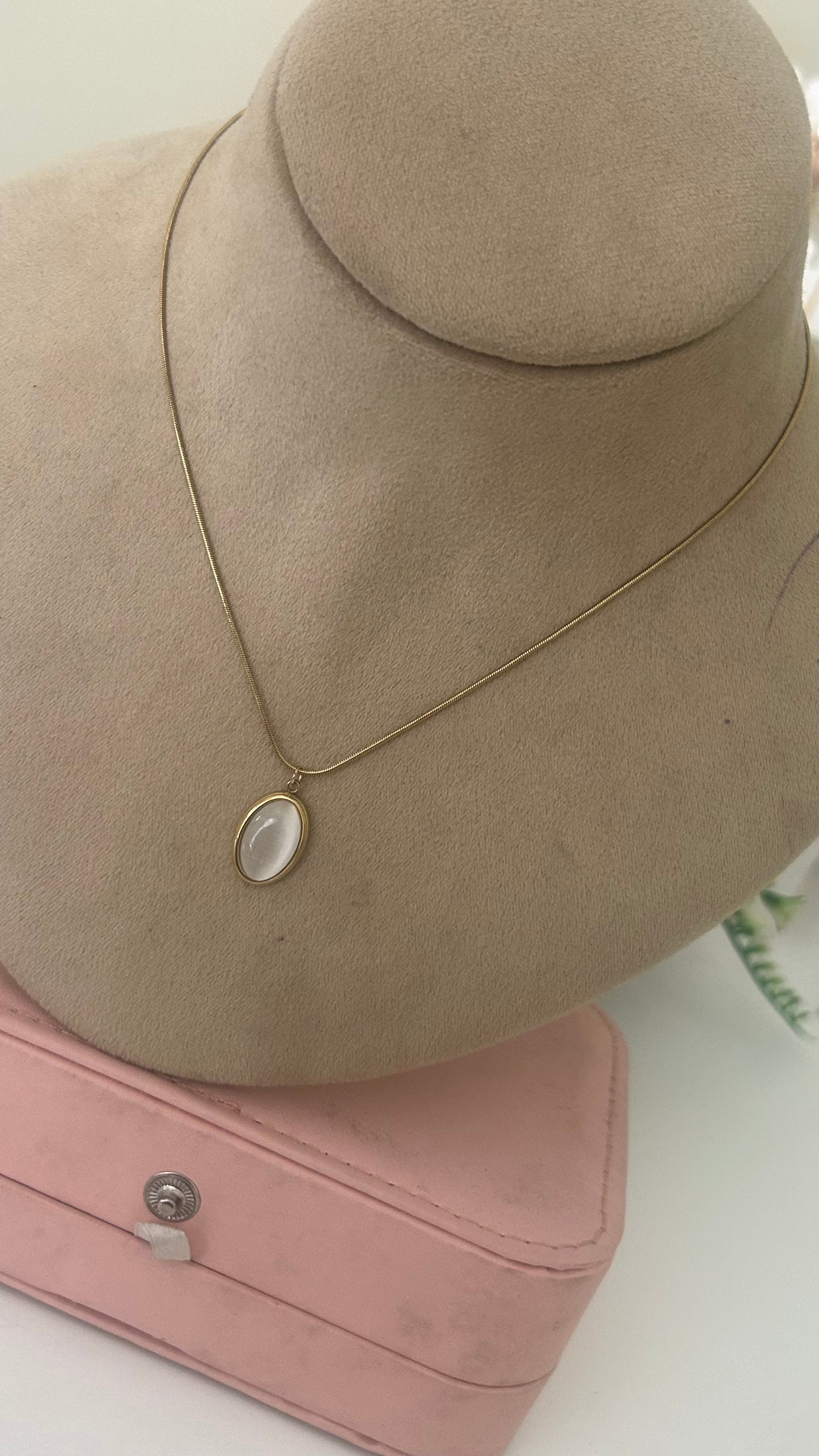 Classic Anti-Tarnish Gold Chain with Oval Stone Pendant | Simple Everyday Jewellery