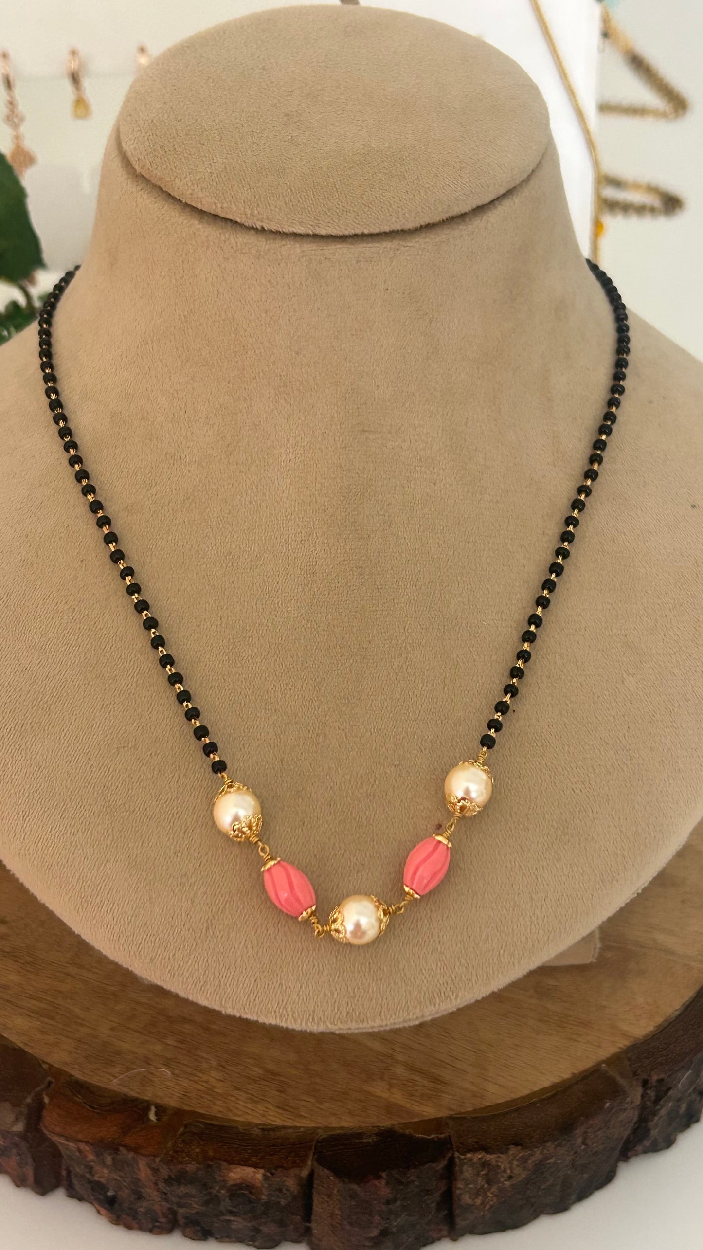Swarovski Pearl TulipBeads Trendy Black Beads Chain