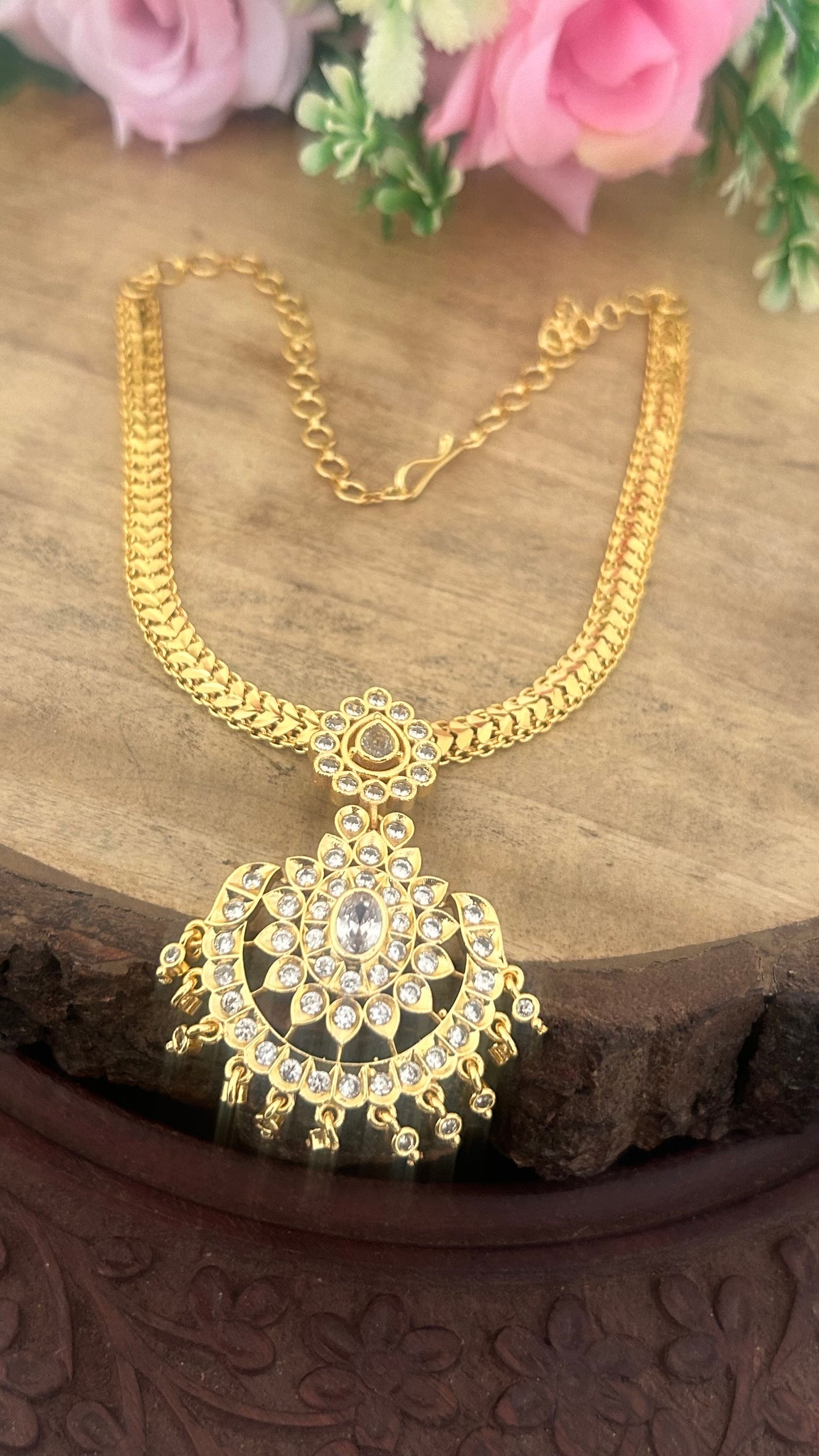 "Traditional Panchaloham Nanu Patti with Ruby & Emerald Stone Detachable Pendant – with polish"