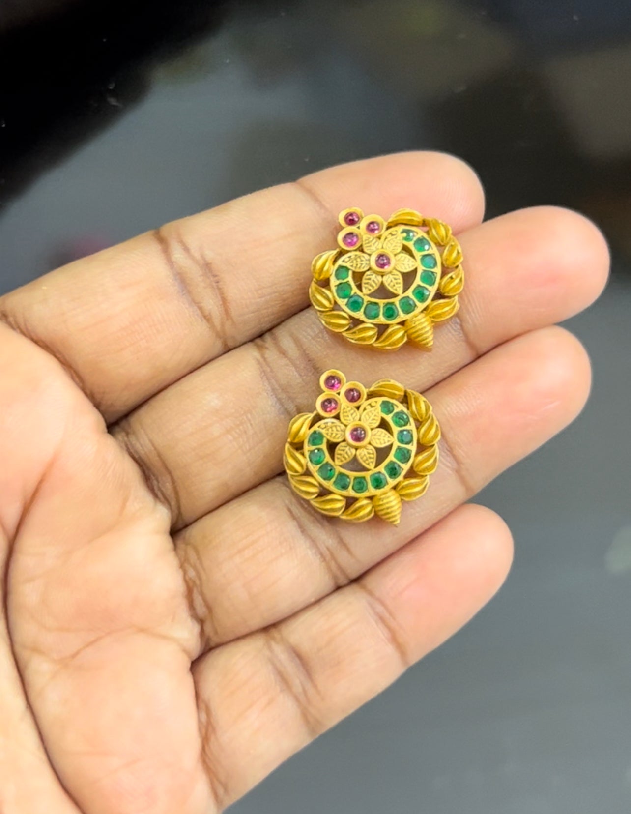 Gold earrings one on sale gram