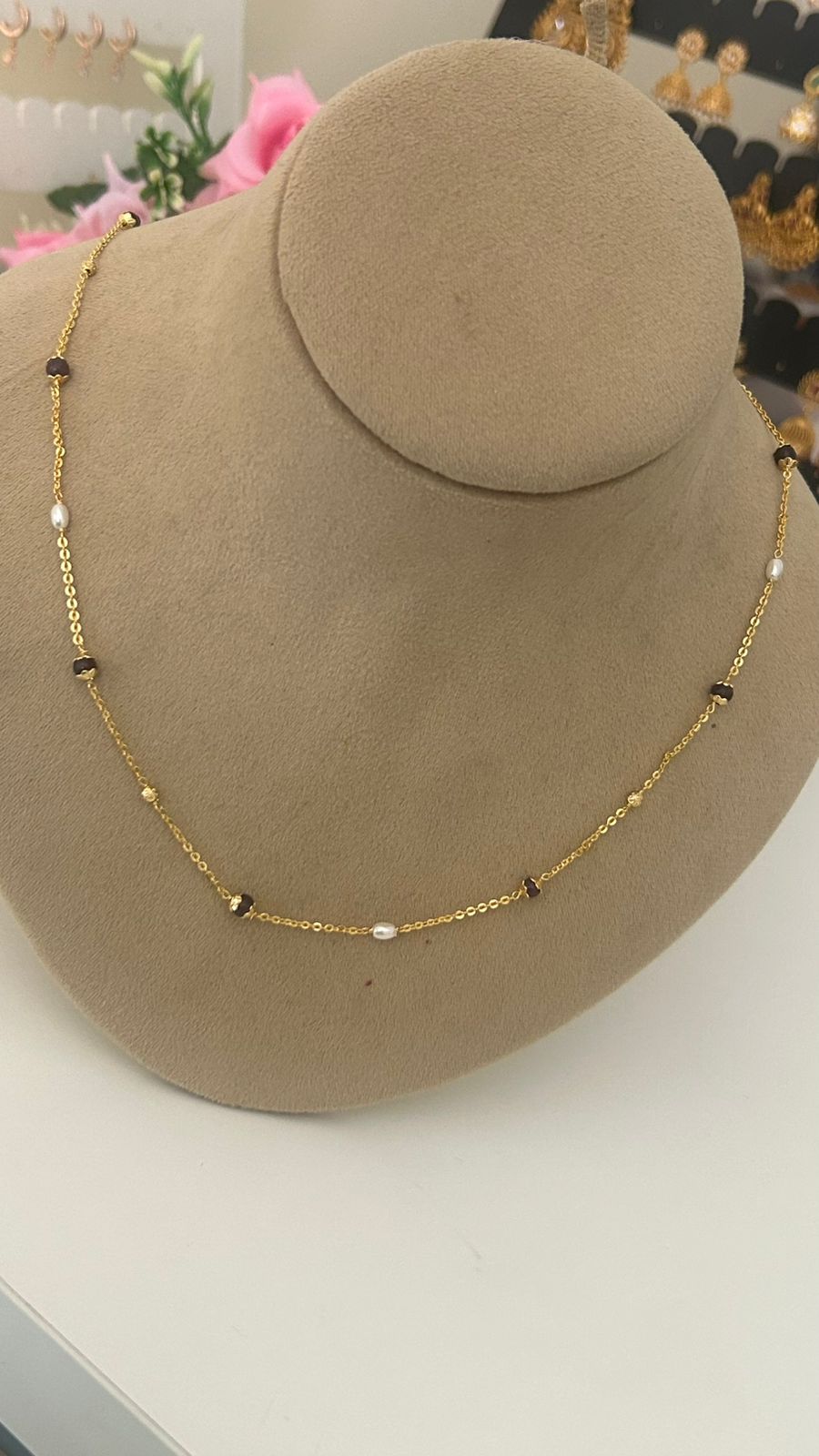 Handmade Single Layer Black and White Pearl Necklace for Women”