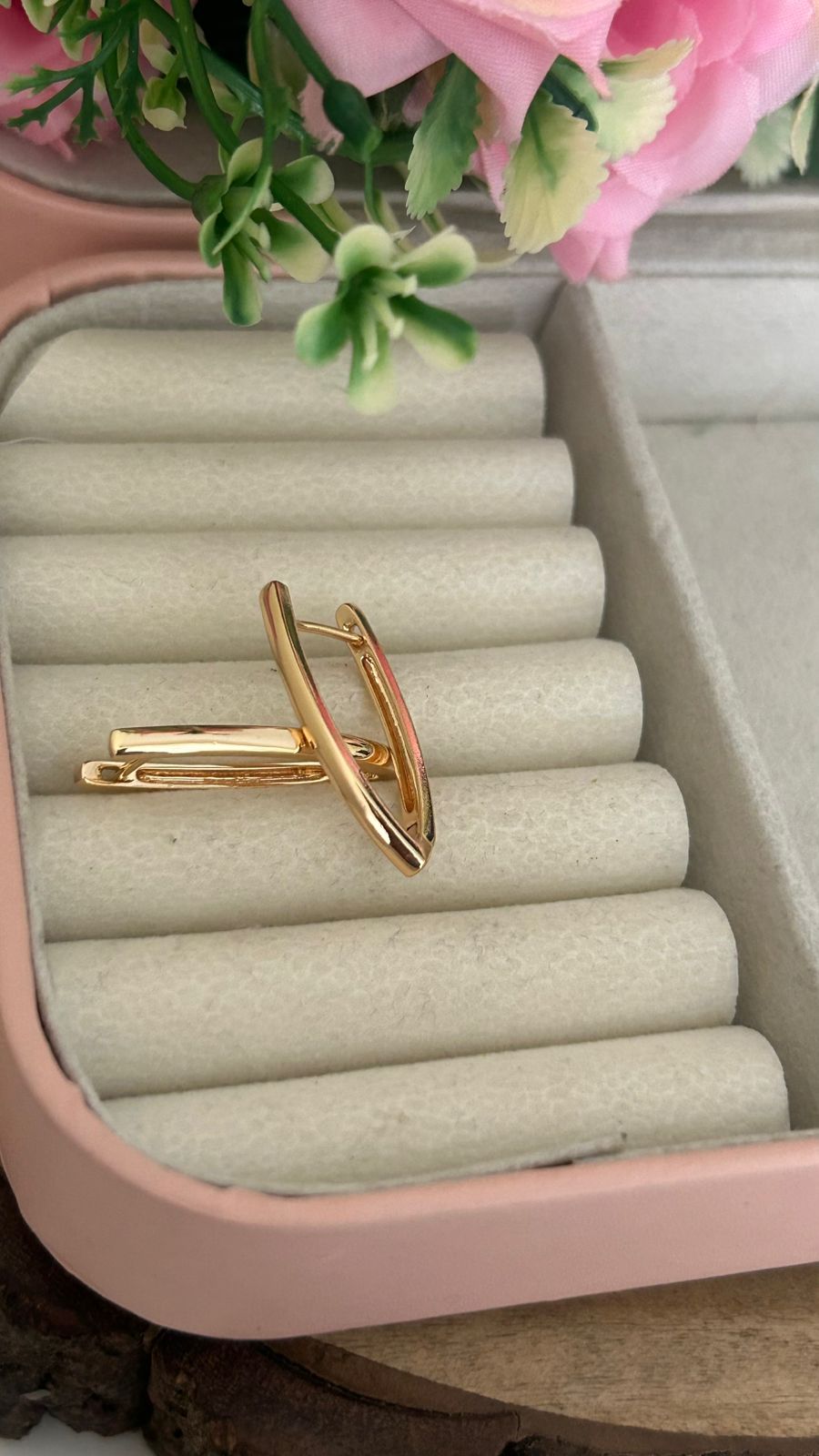 Elegant Gold-Polish Bali Earrings – Modern Daily Wear Design