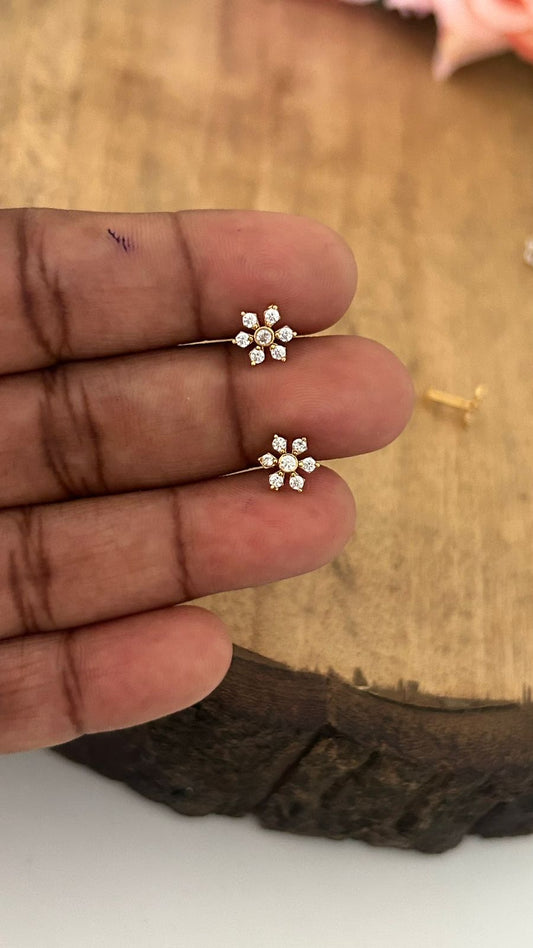 🌸 “Elegant Floral Second Tops”✨ “Mini Flower Design 6 petals Studs” same like nose pin patteren