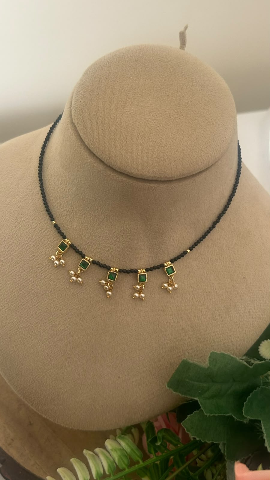 Black Beads Kundan Pendant Mangalsutra – 14–15 Inches