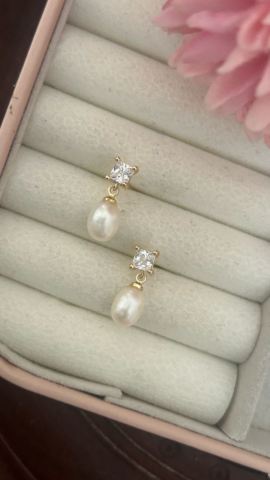 Cz studs with pearl drop