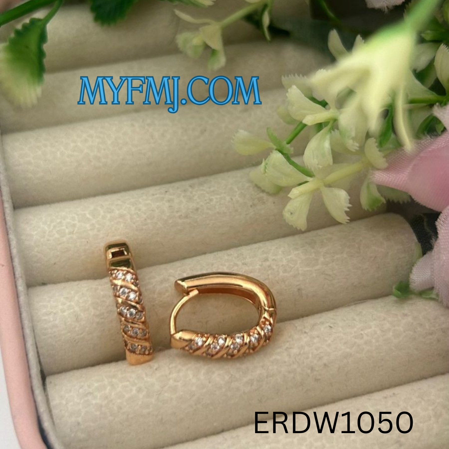 ROUND DESIGN EARRINGS