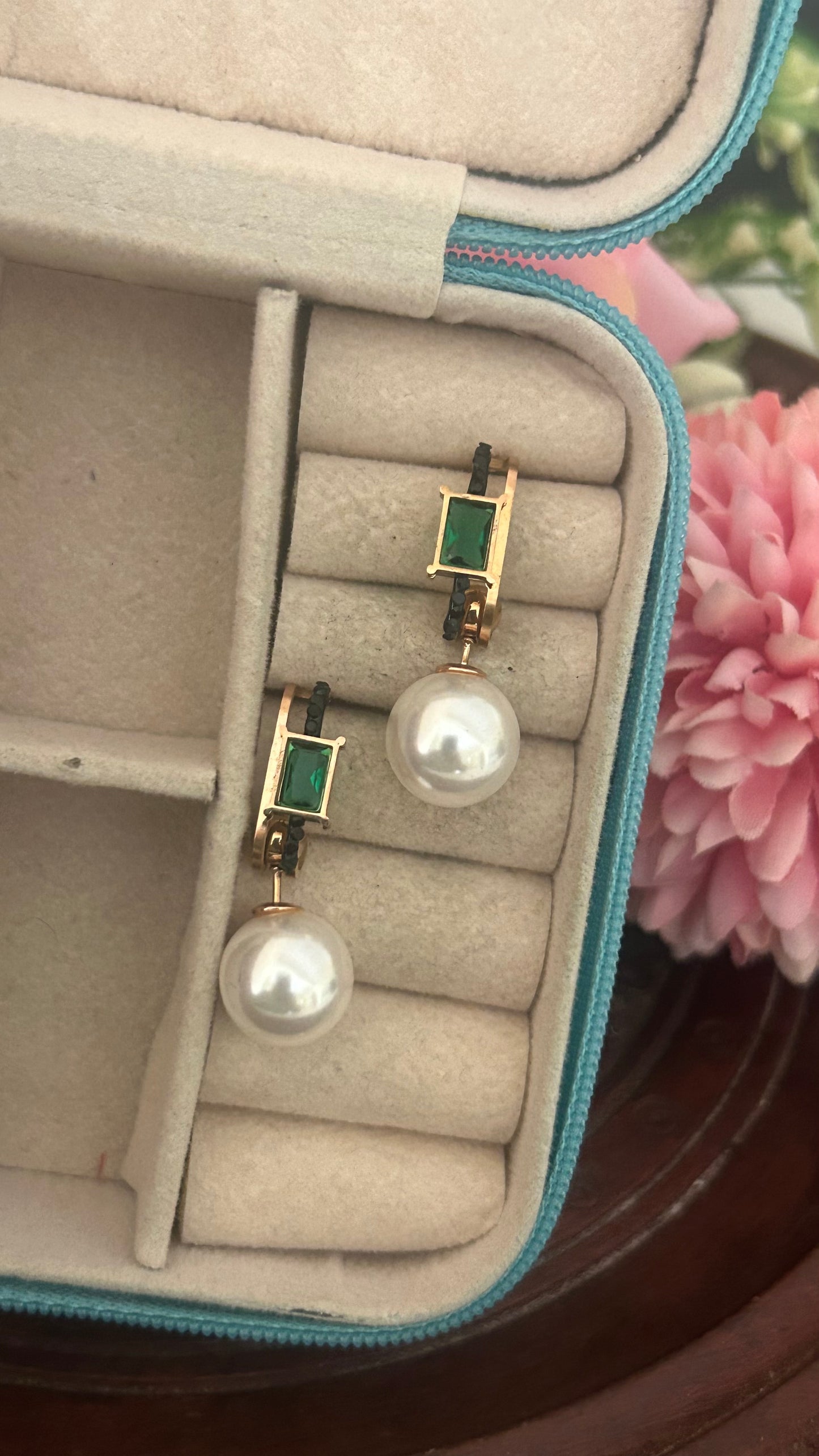 Cz multi type variable pearl hanging stud