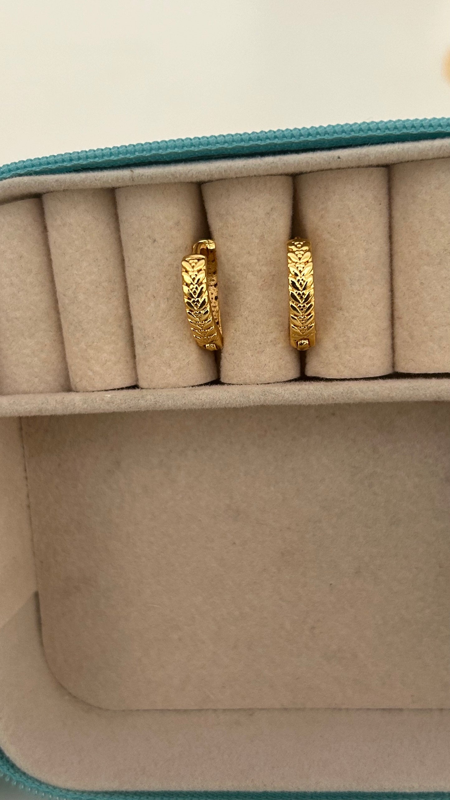 Micro gold plated daily wear Bali in oval shape