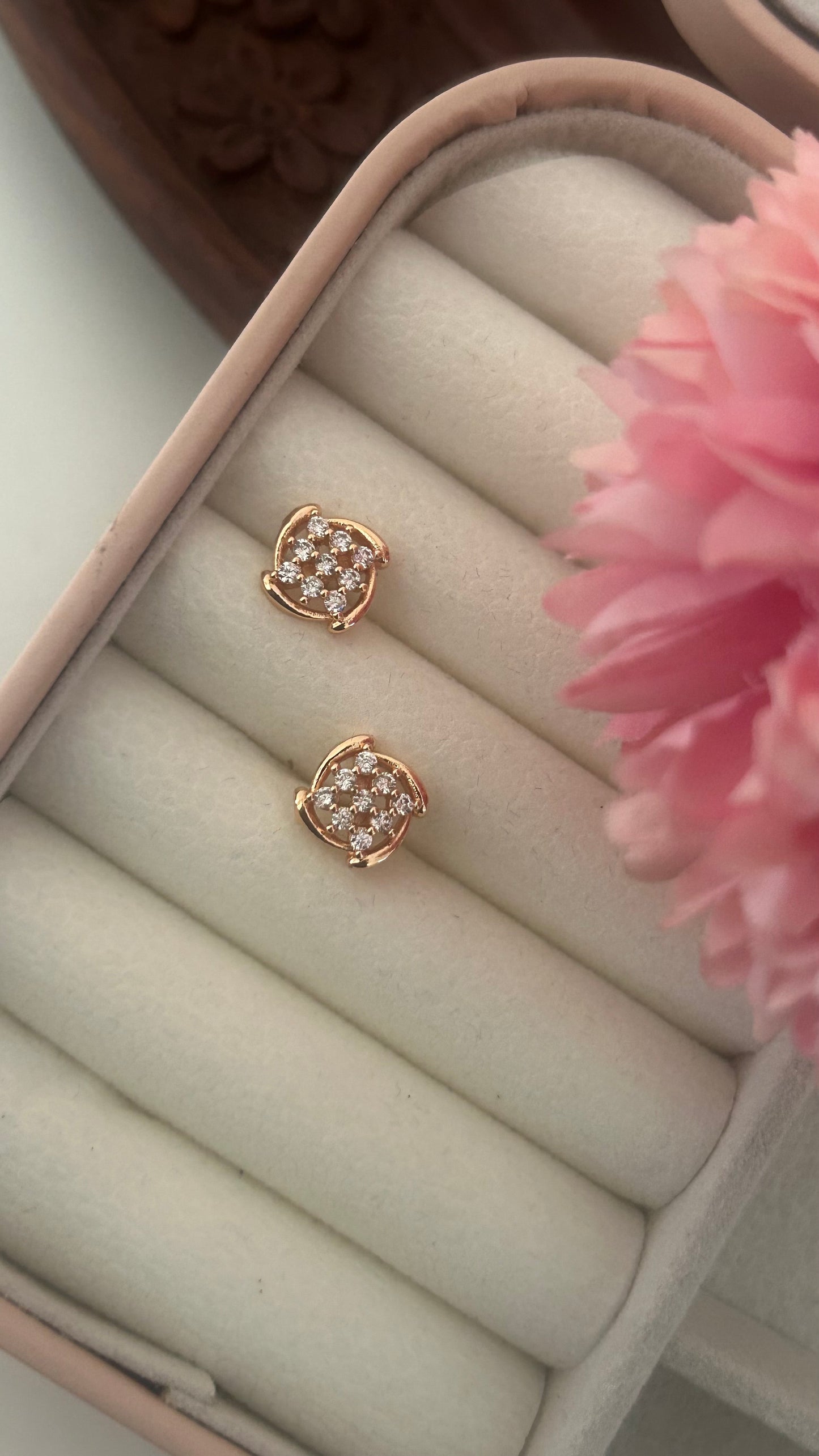 CZ RECTANGLE SHAPE STUDS WITH FULL STONES