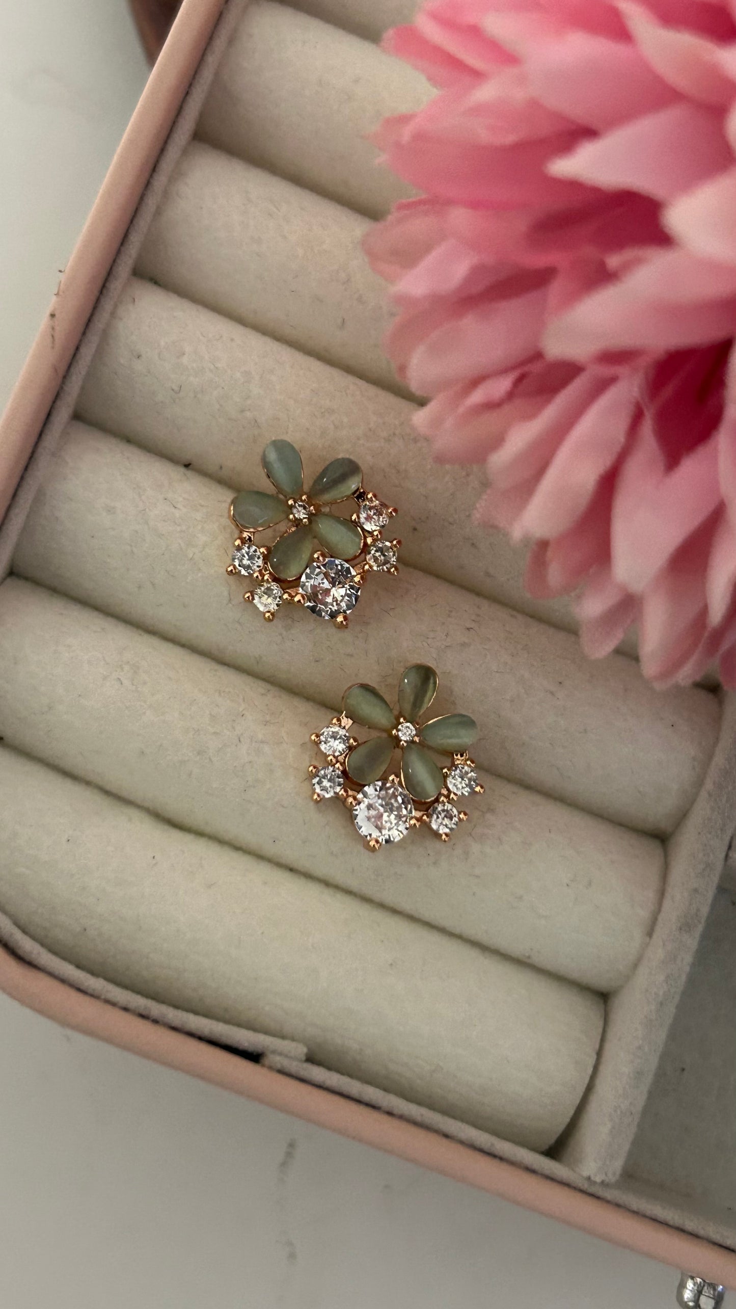 "Elegant Floral Stud Earrings with Green Petals and Sparkling Crystals – Delicate Jewelry for Women"