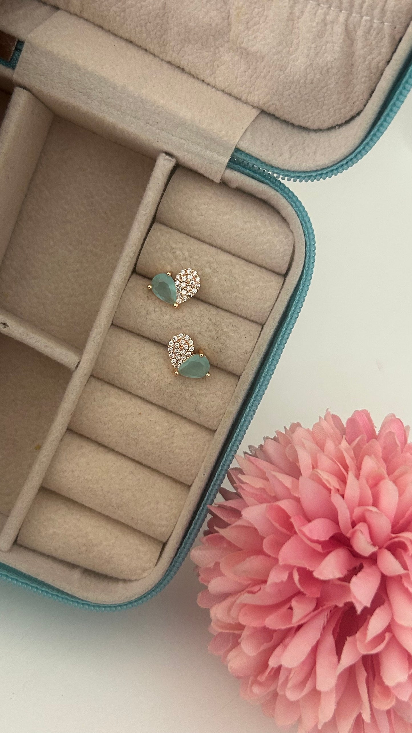 Cz cute hart symbol with stone and sea blue colour stud