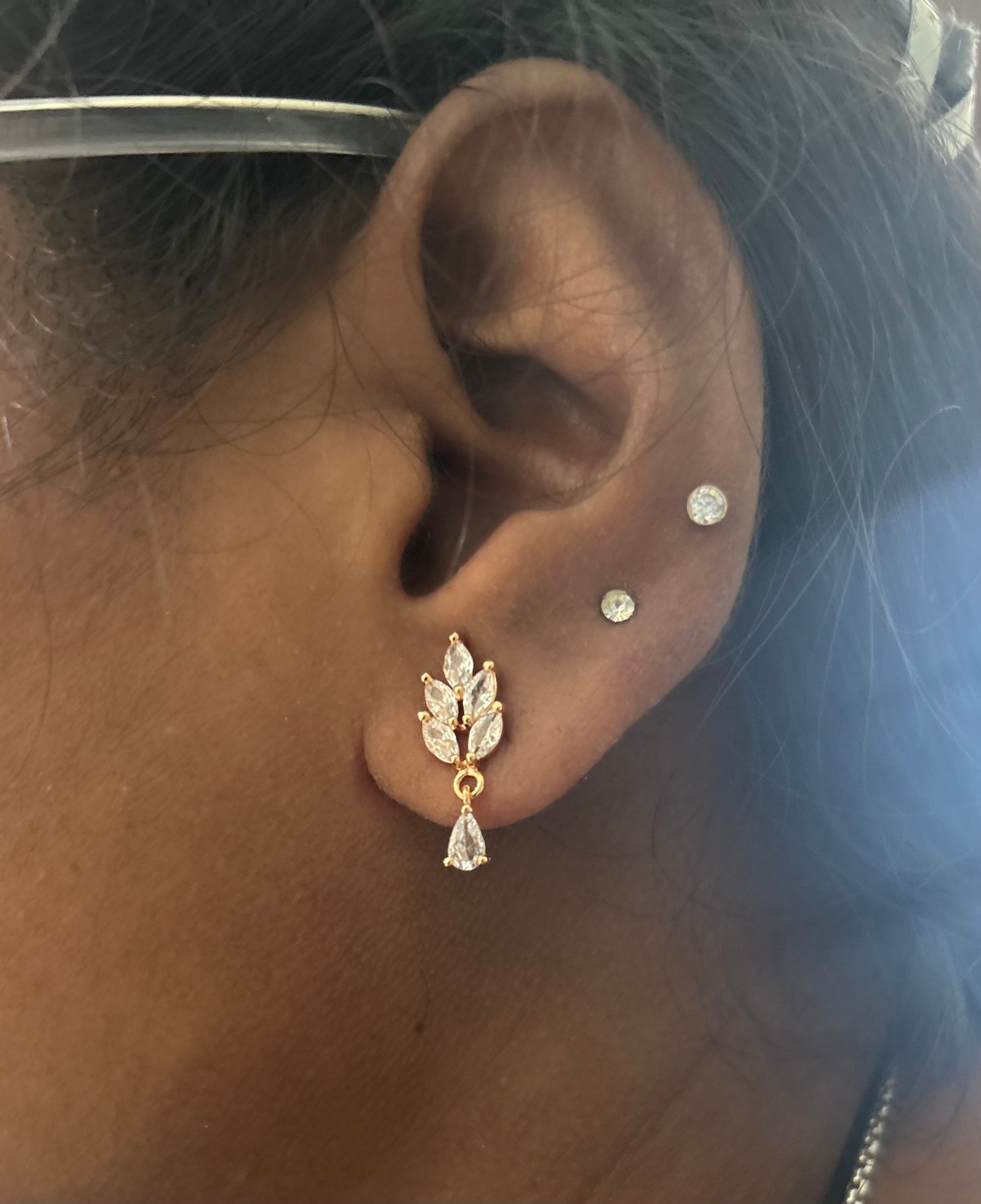 CZ White stone studs in leaf shap