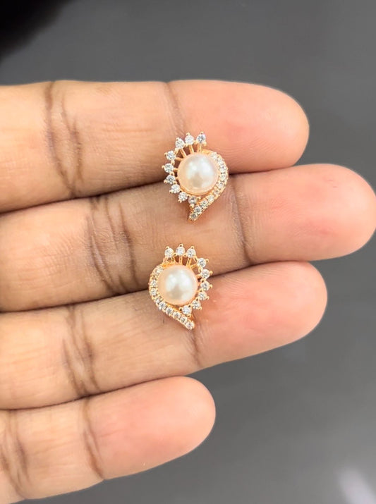 CZ White stones and pearl stud