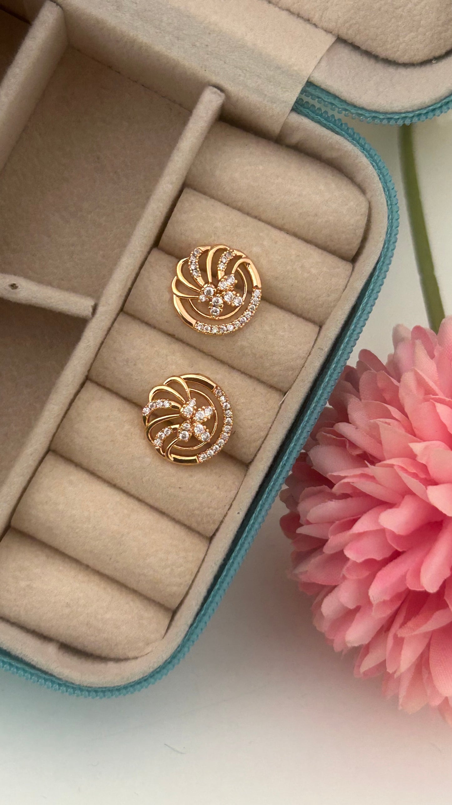 CZ round shape spiral stud