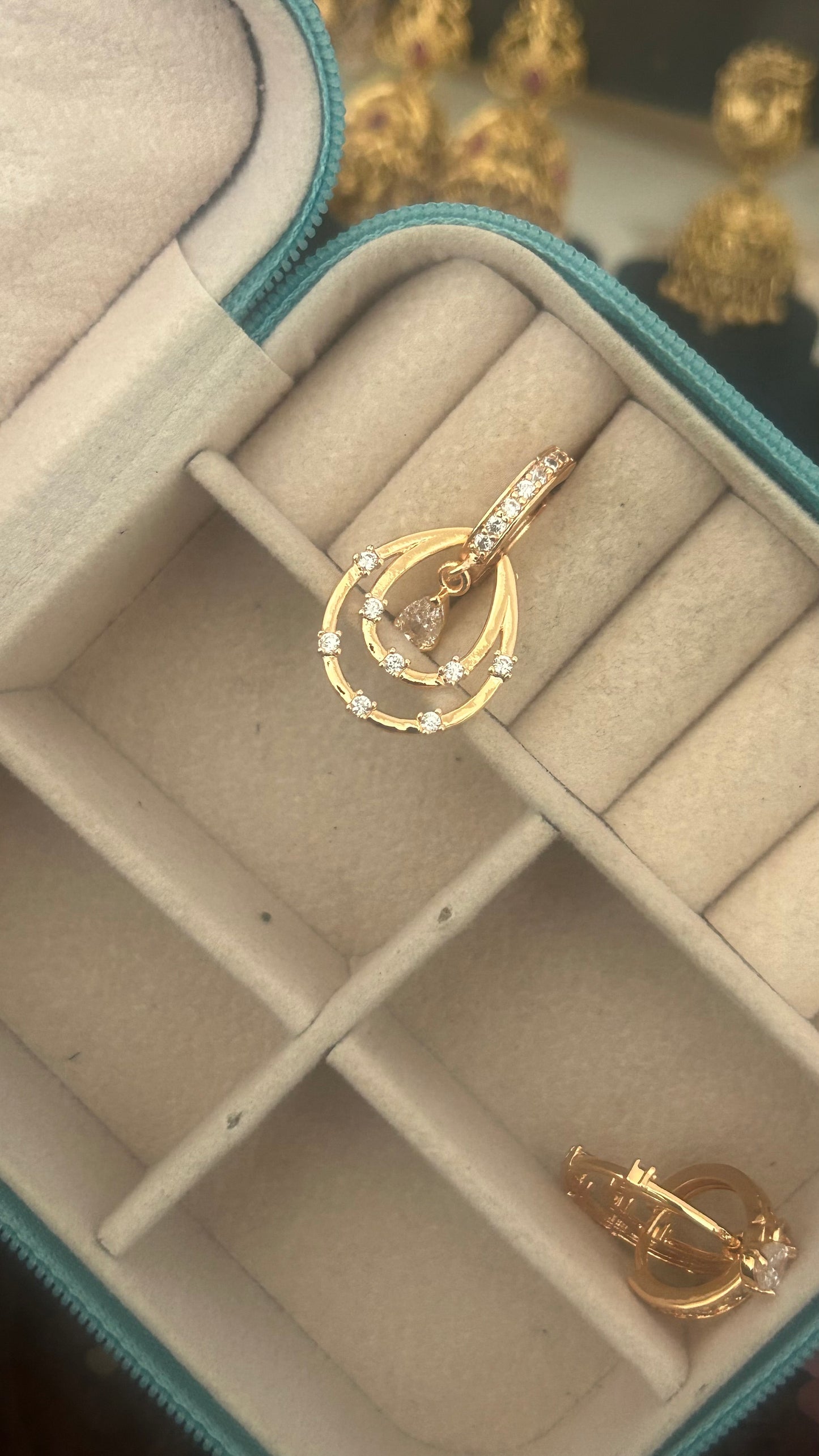 Cz Bali with oval shape hanging