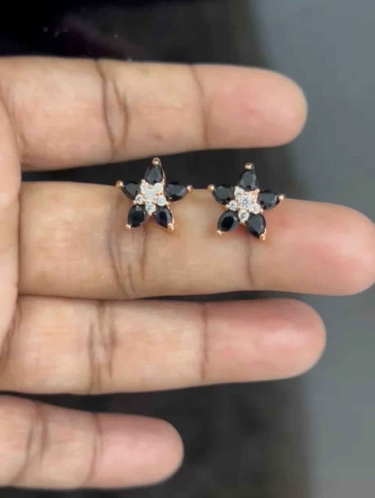 CZ BLACK FLOWER STUD