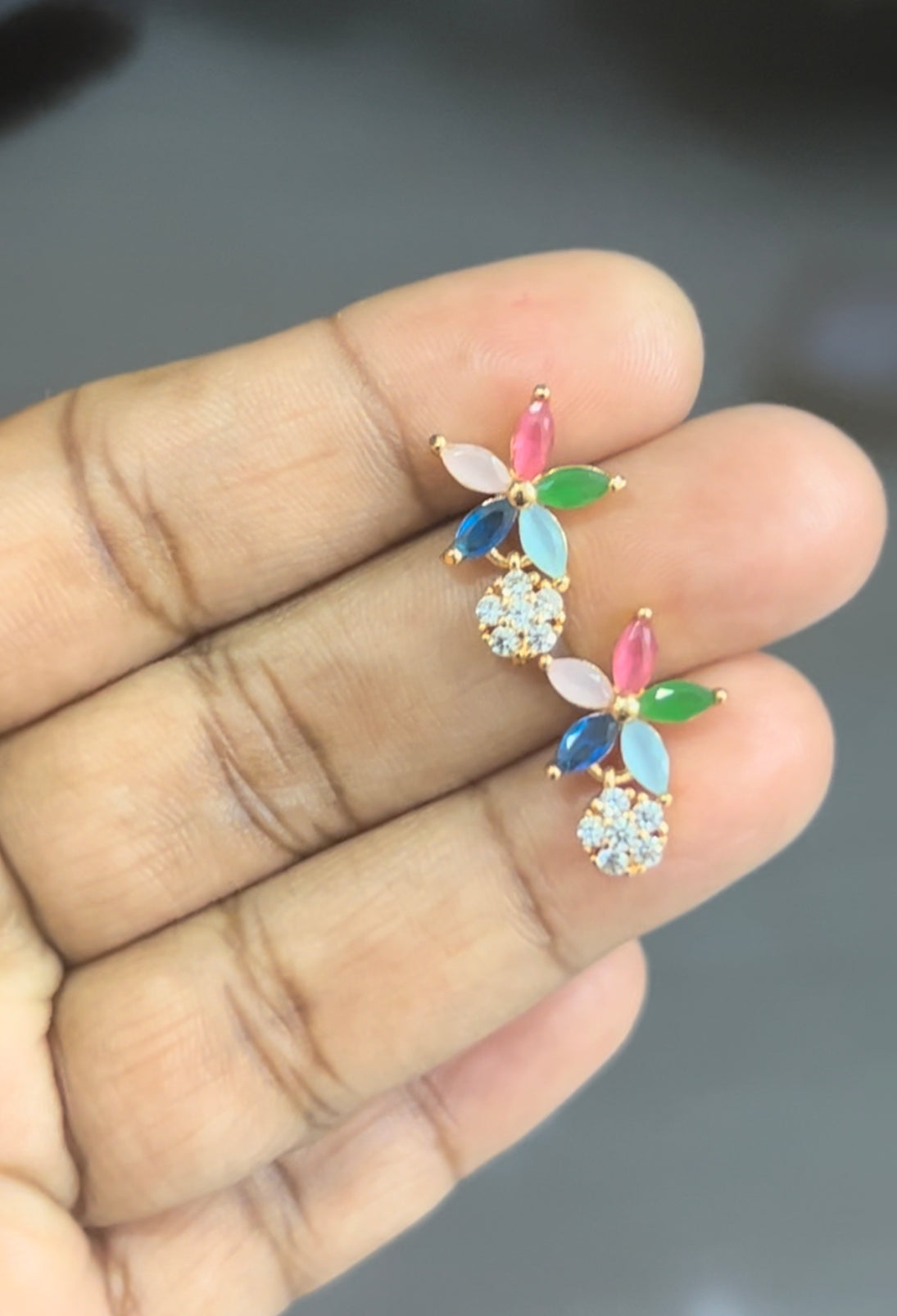 Multicoloured flower stud with floral drops