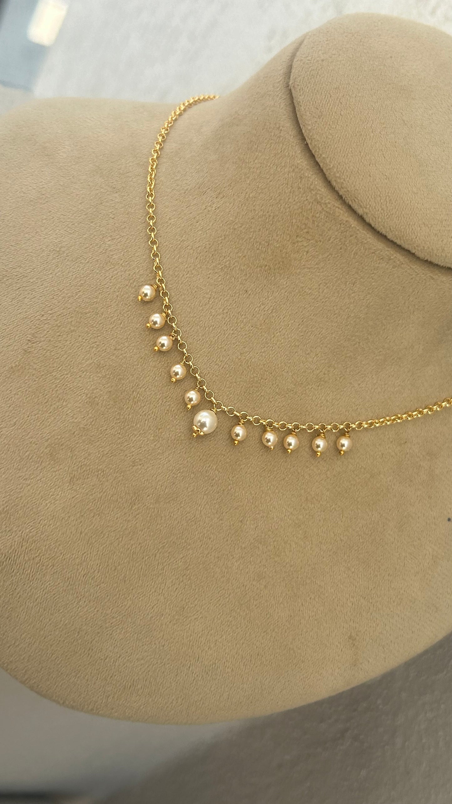 Chain with hanging swaroski pearls in 15  inches