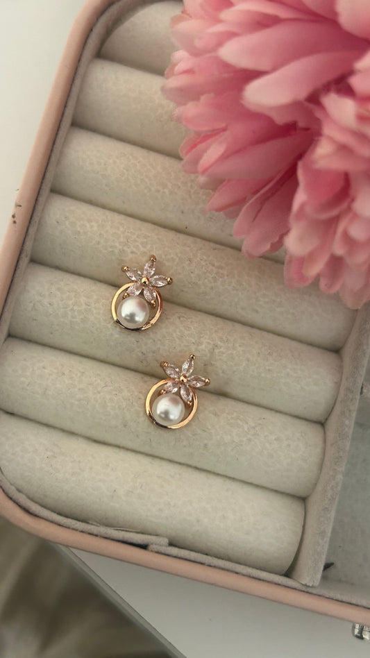 Rose Gold Floral Pearl Stud Earrings – Elegant Crystal Petals with Classic White Pearl Drop