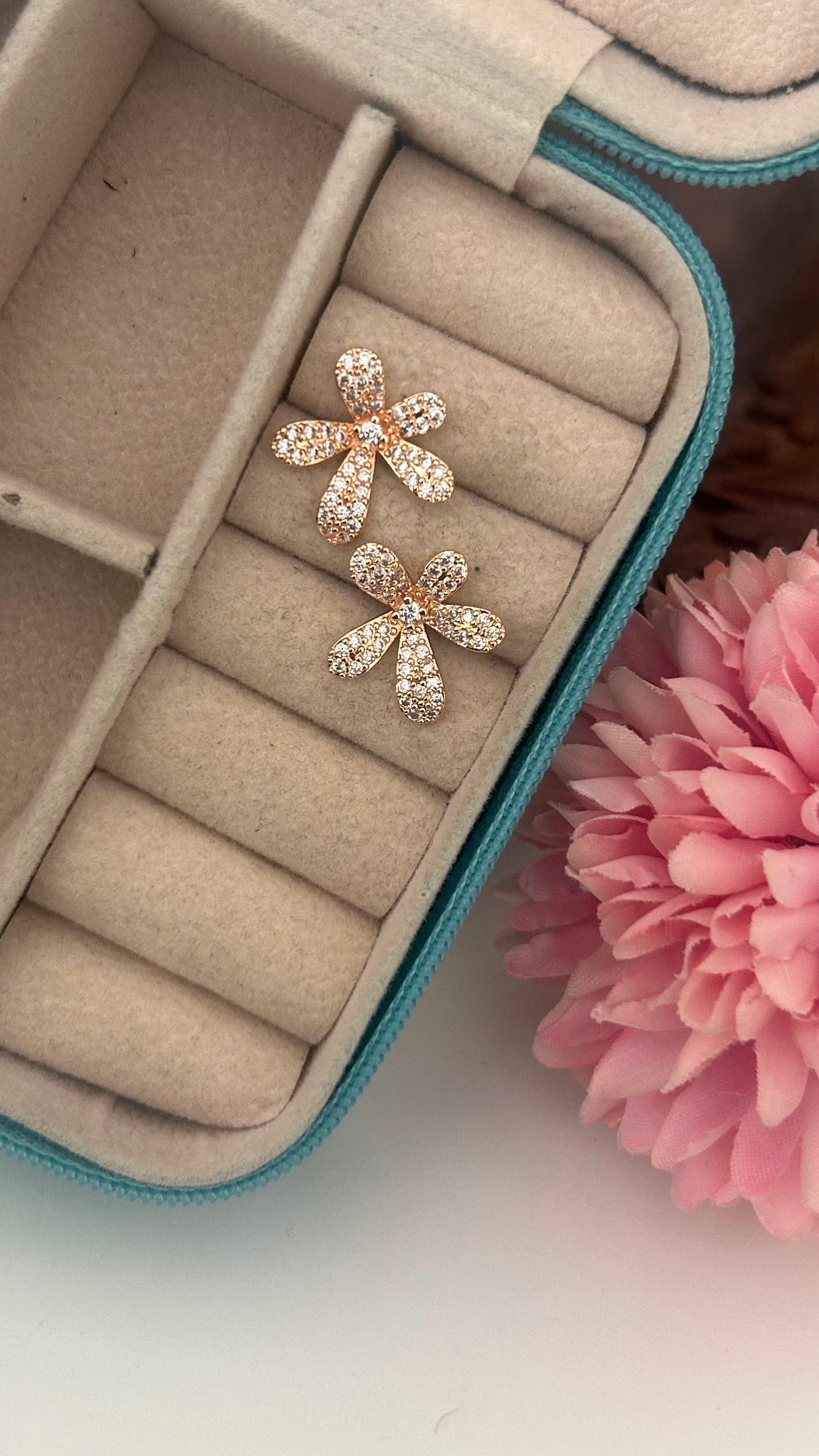 Cz 5 tap flower stud with full stones