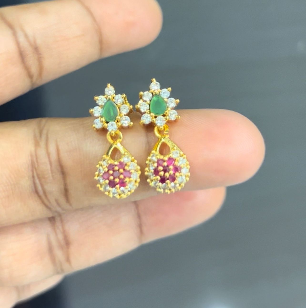 SCREWBACK EARRINGS WITH DROPS 1