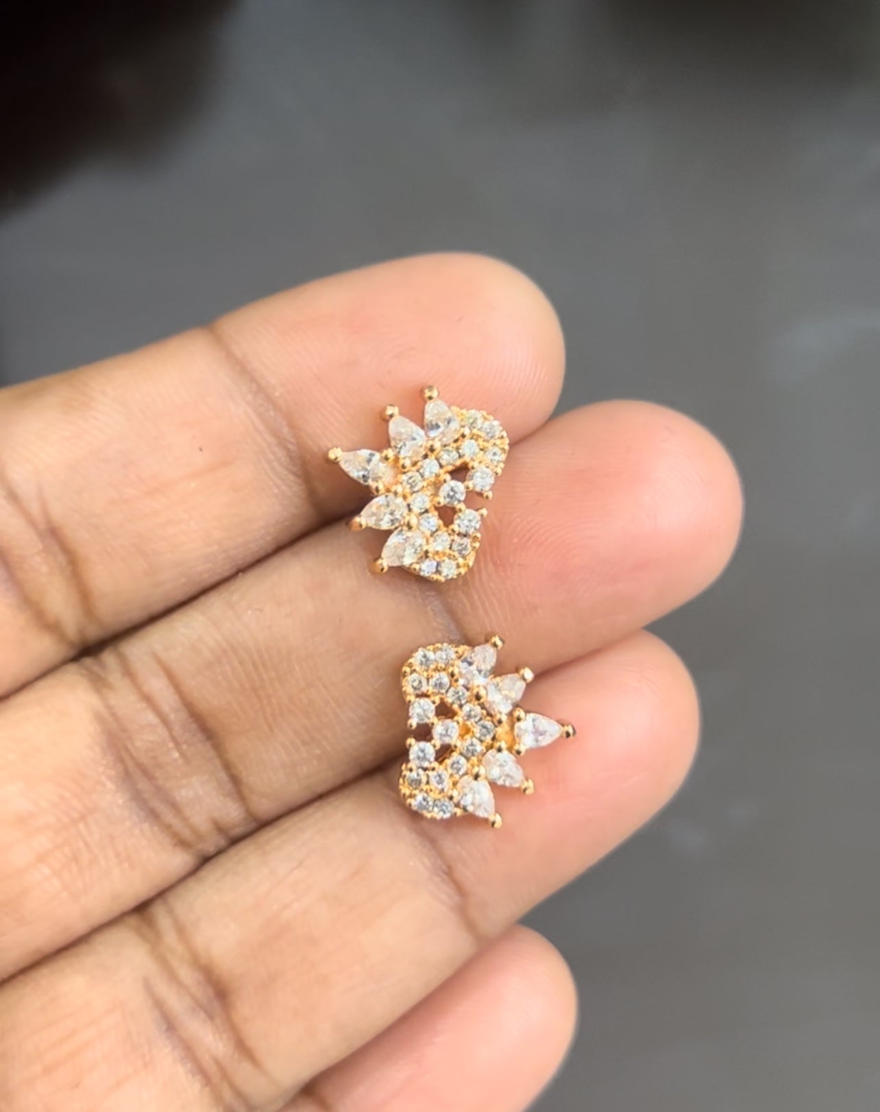 CZ white stone stylish stud