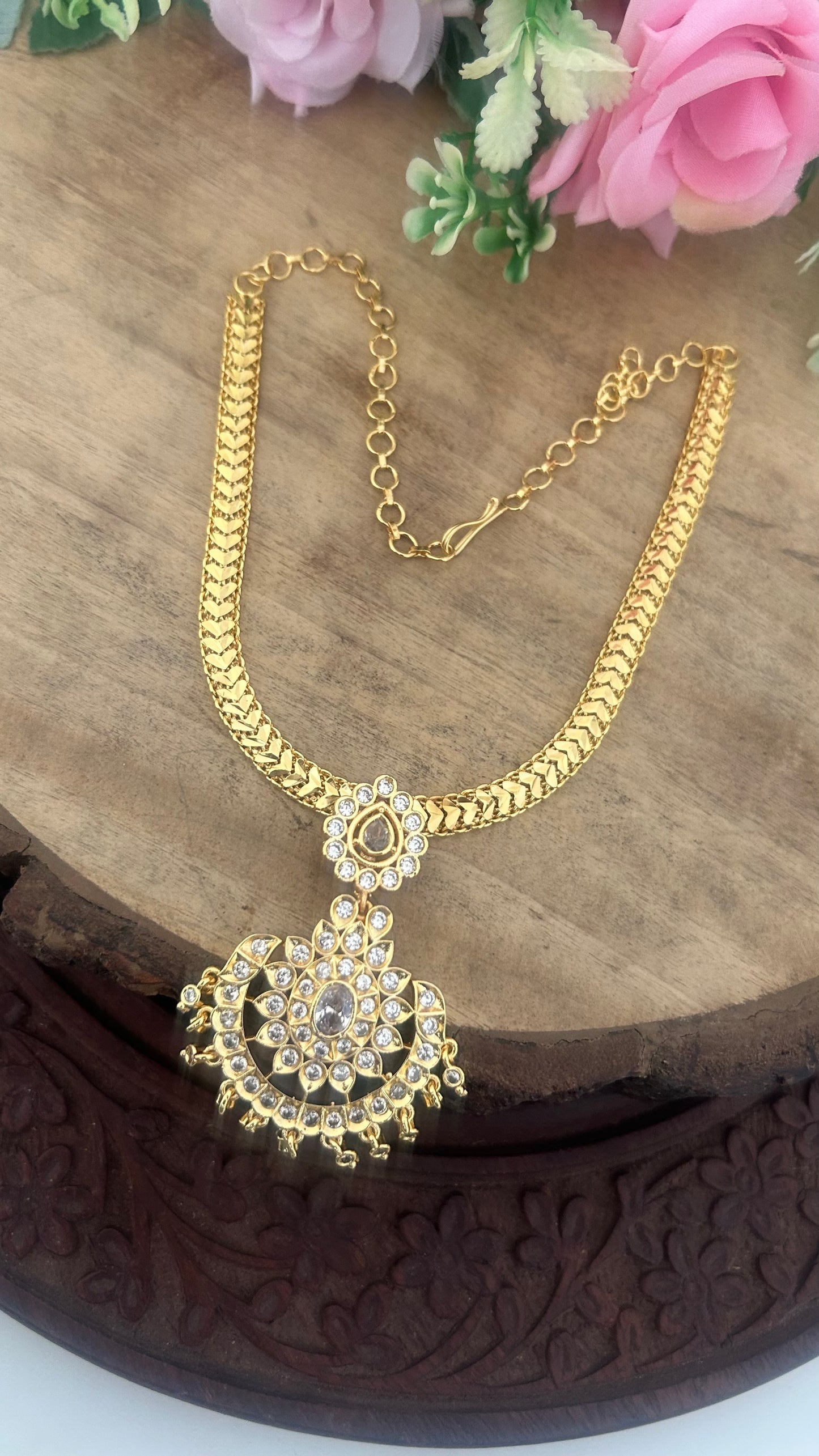 "Traditional Panchaloham Nanu Patti with Ruby & Emerald Stone Detachable Pendant – with polish"