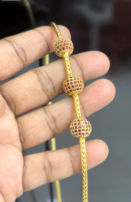 Mop chain with red maroon balls