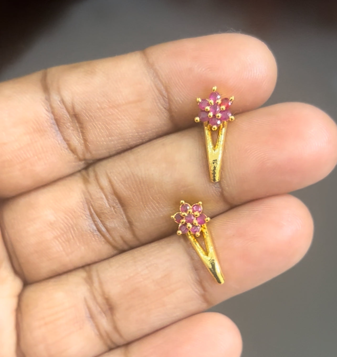 Screwback flower studs