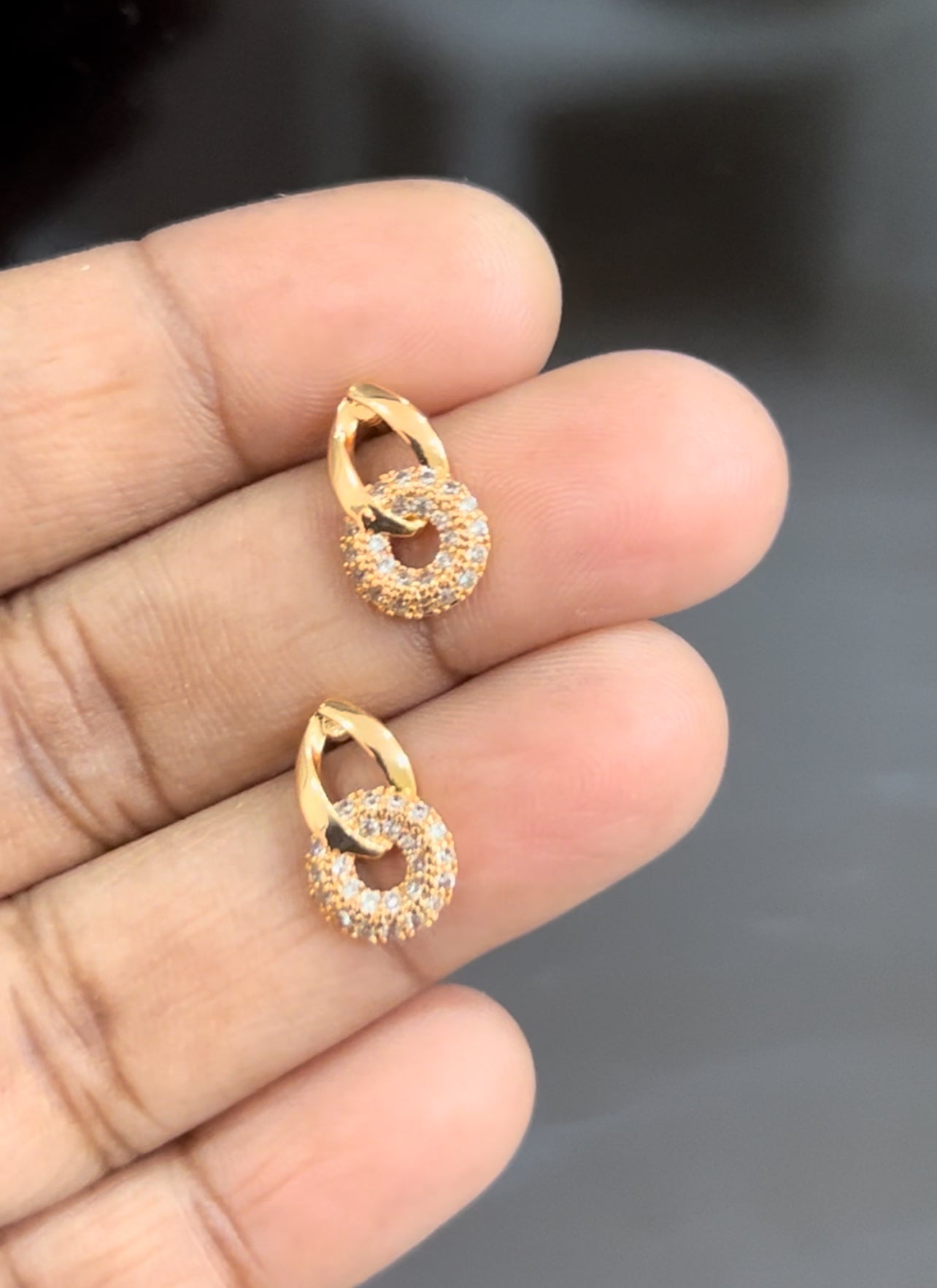 CZ oval n round shape stud in colours