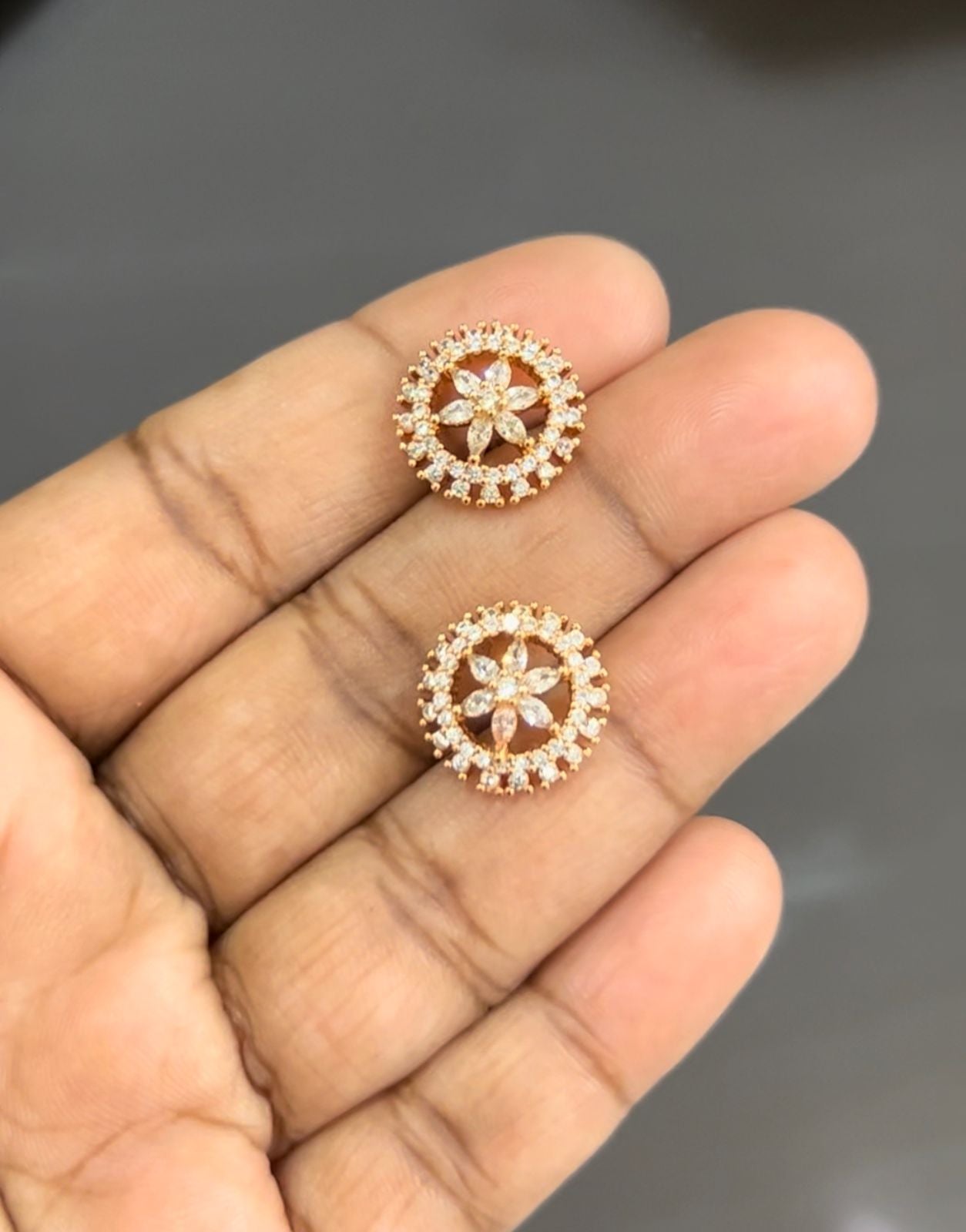 CZ ROUND FLOWER STUD