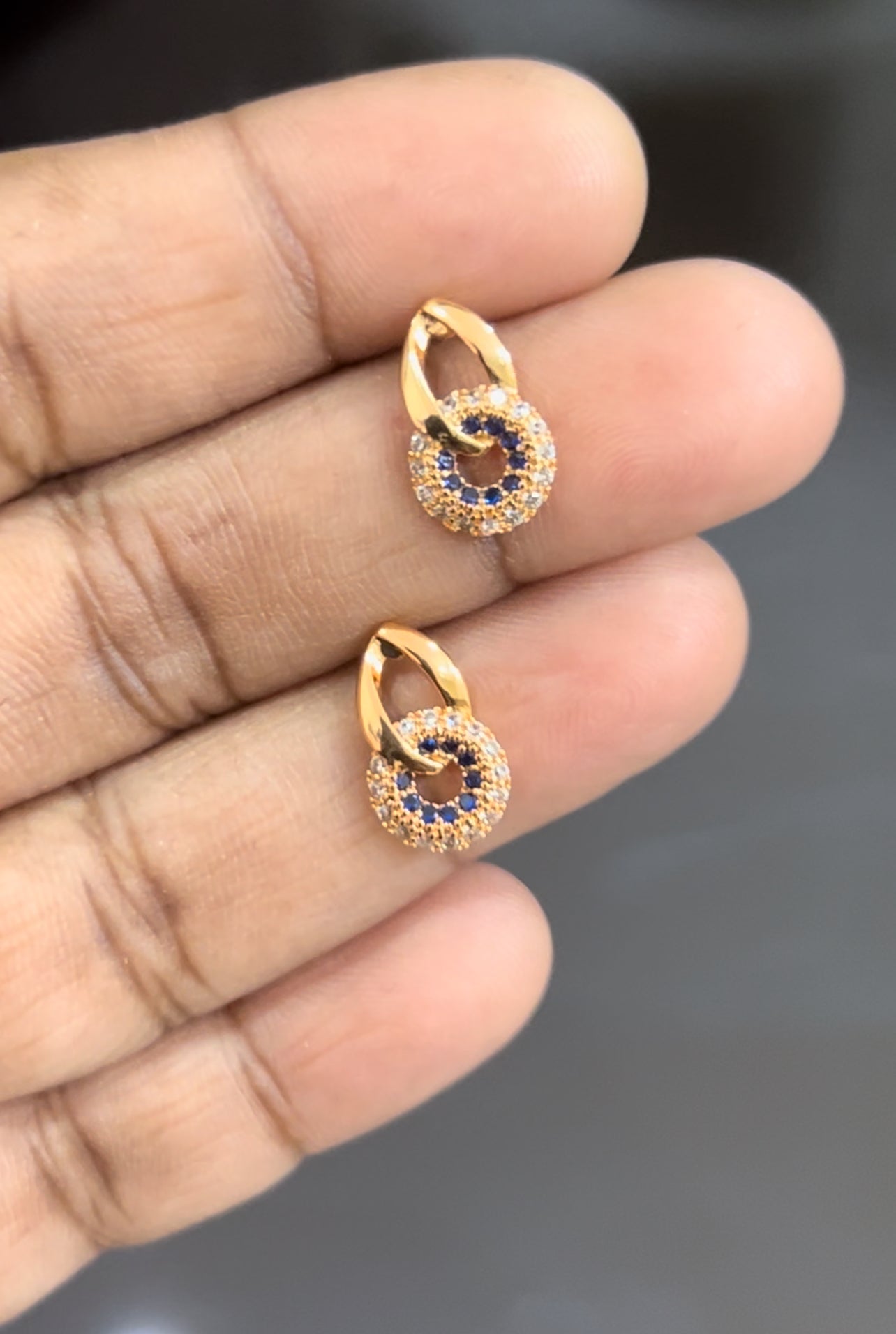 CZ oval n round shape stud in colours