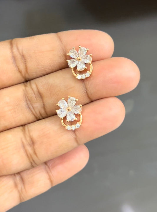 CZ WHITE FLOWER STUD