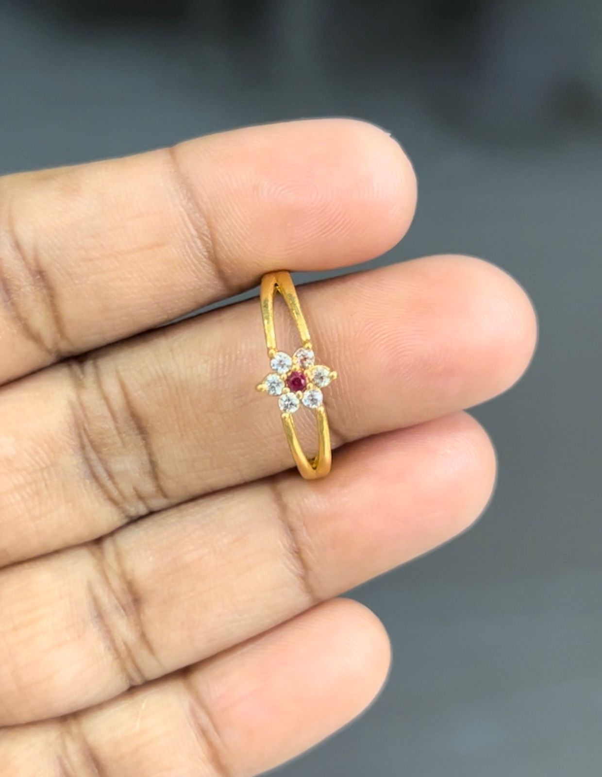 FLOWER FINGER RING