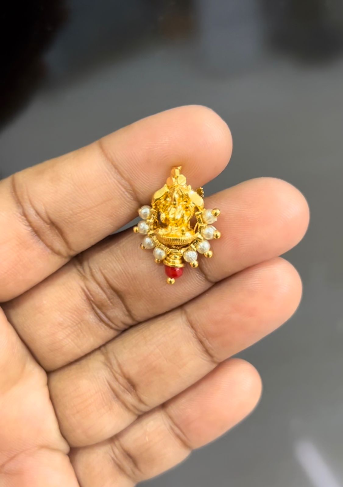 LAKSHMI DEVI WITH PEARLS SCREWBACKS