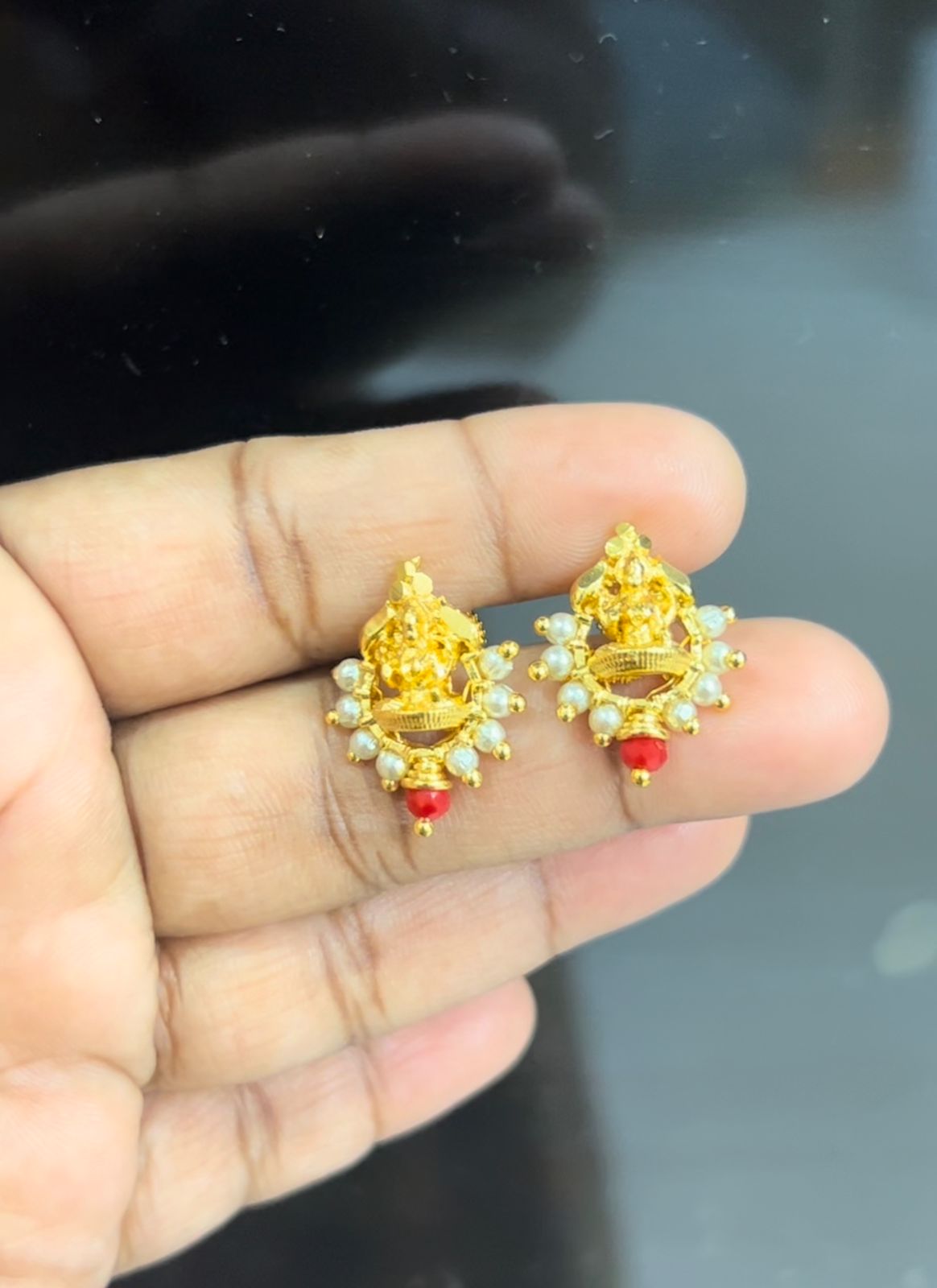 LAKSHMI DEVI WITH PEARLS SCREWBACKS