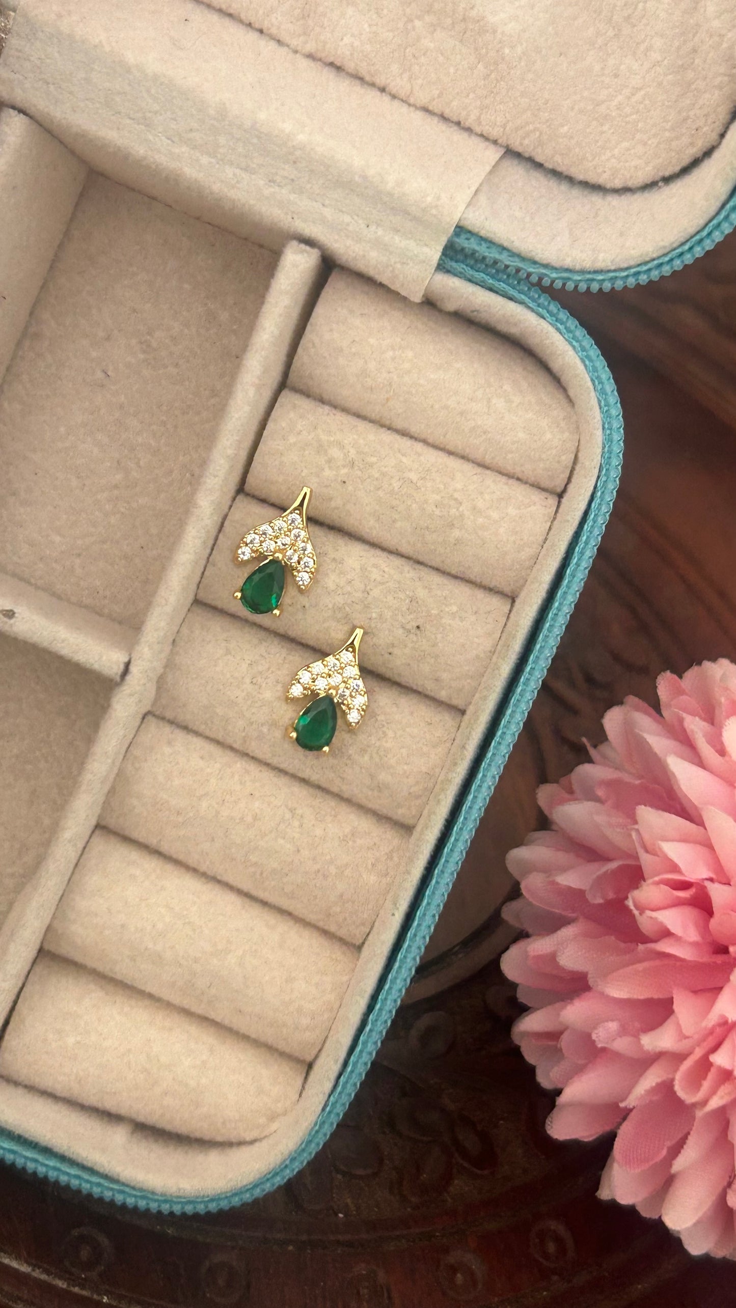 Cz green drop stud