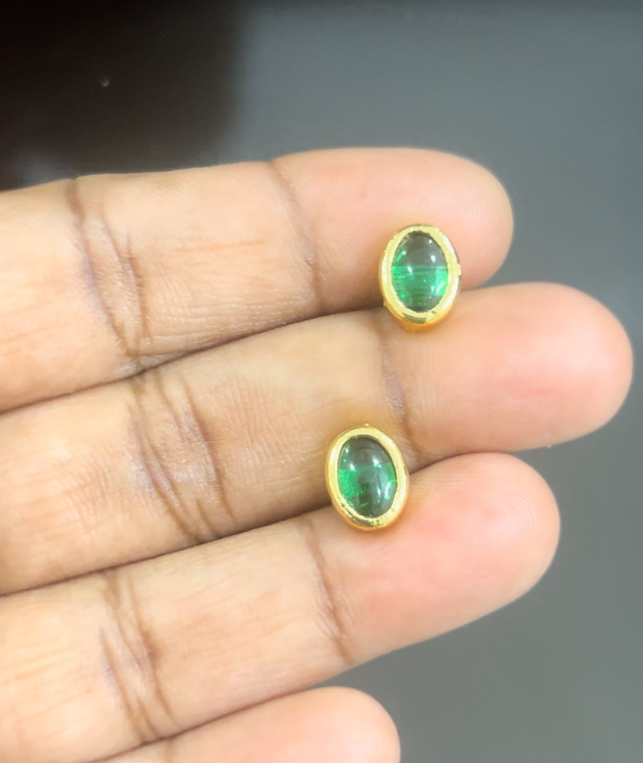 Green stone gold replica screwback studs