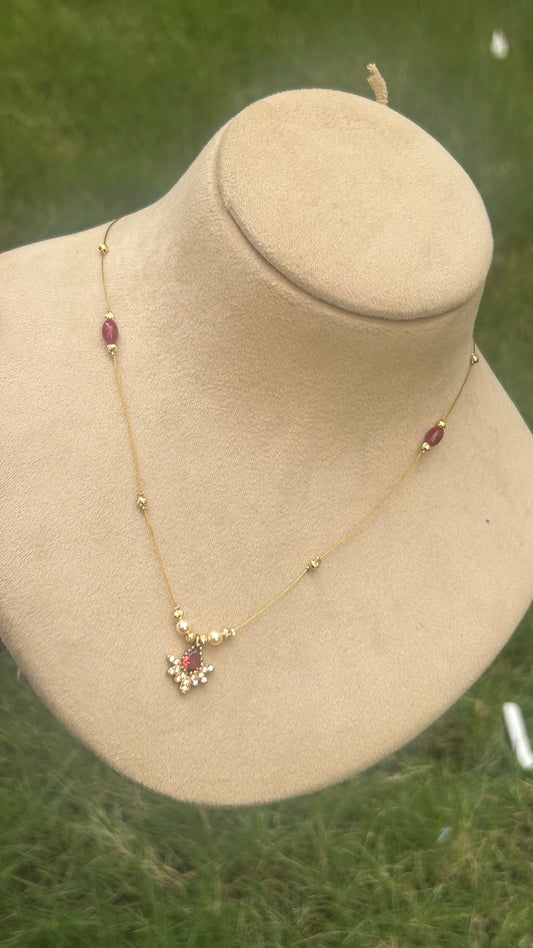 Invisible neck chain with Victorian pendent and Swarovski pearls