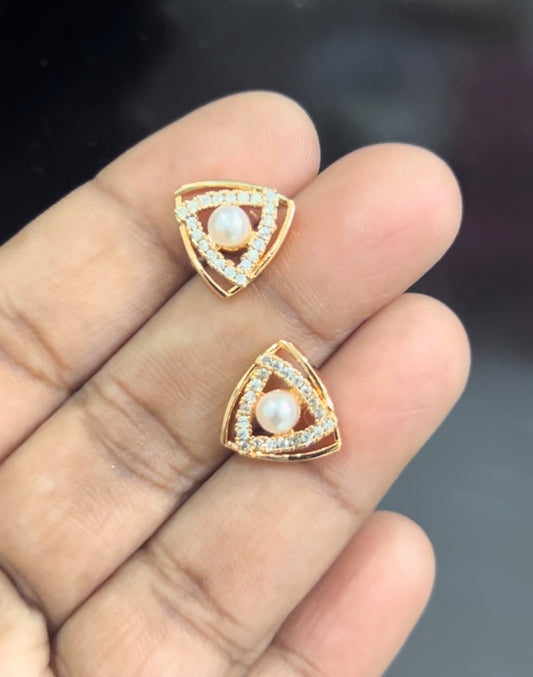 CZ triangle stud with pearl