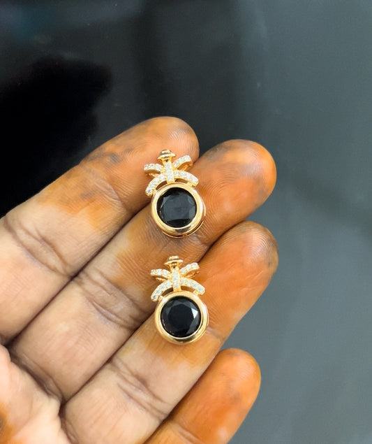 CZ black stone stud in round shape