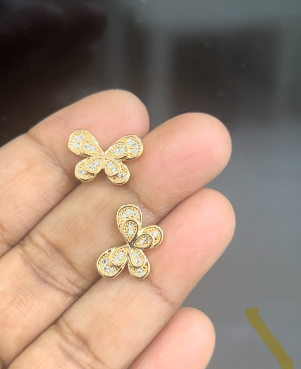 CZ butterfly stud in simple look