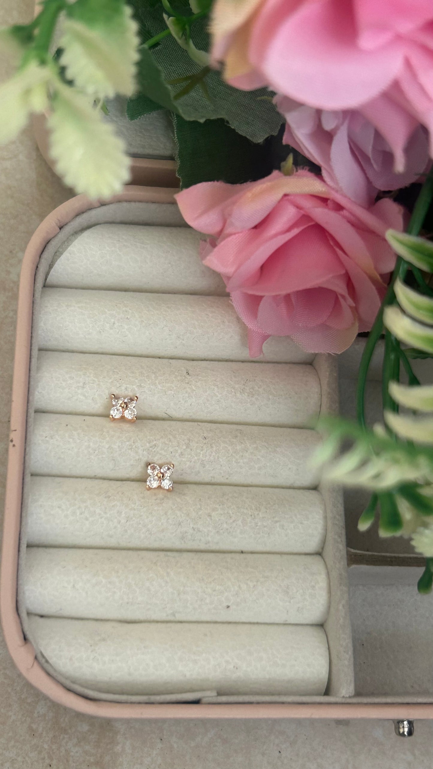Mini Sparkle Petal Studs" – playful and trendy
Mini Bloom Second Studs"