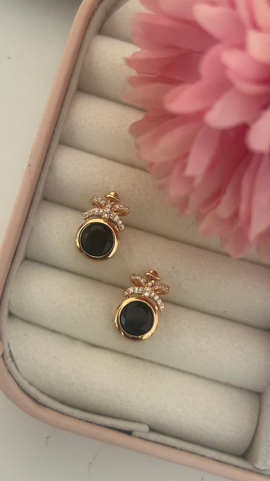 CZ black stone stud in round shape